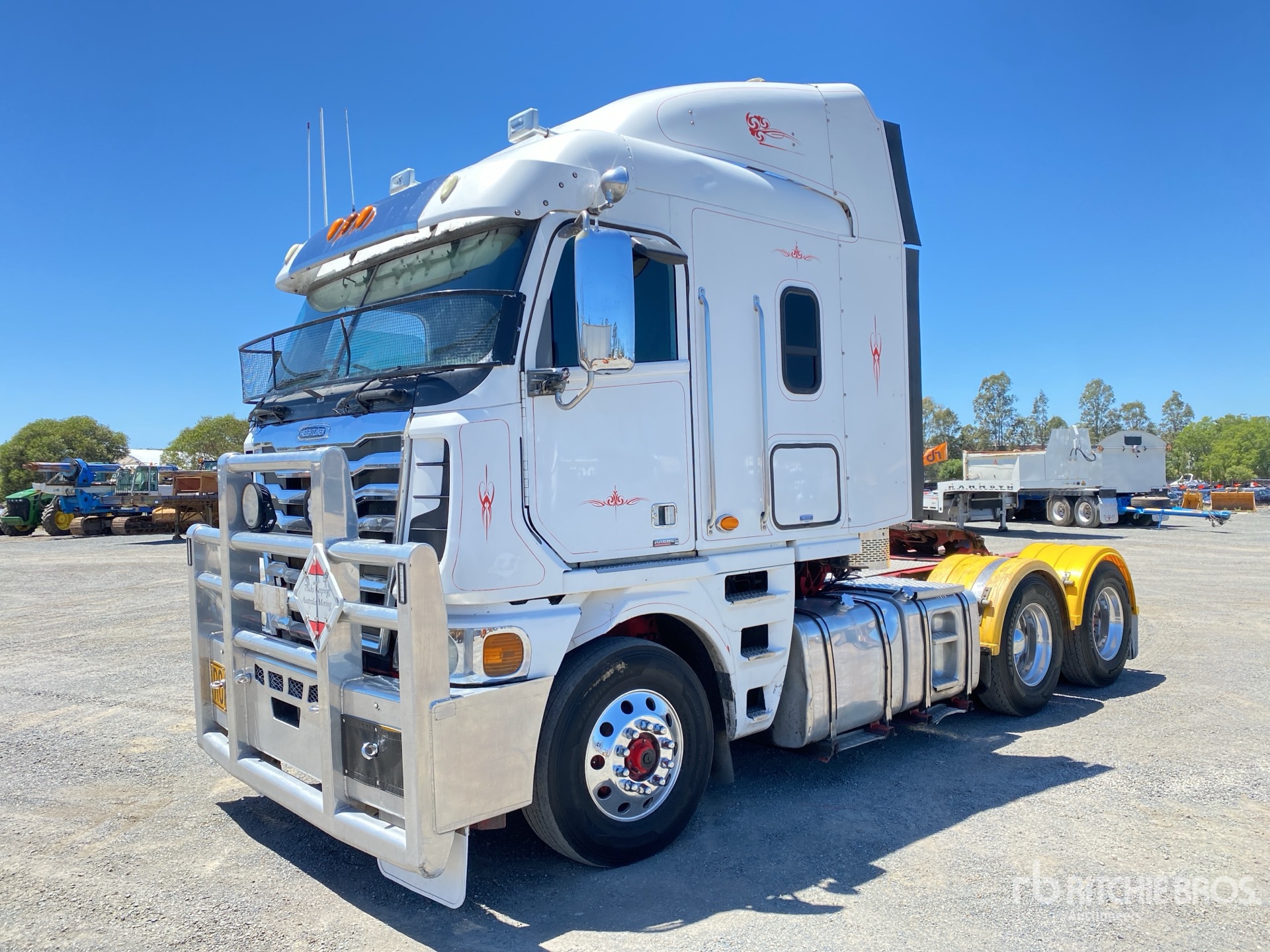 General Appearance with Foto, angolo anteriore destro