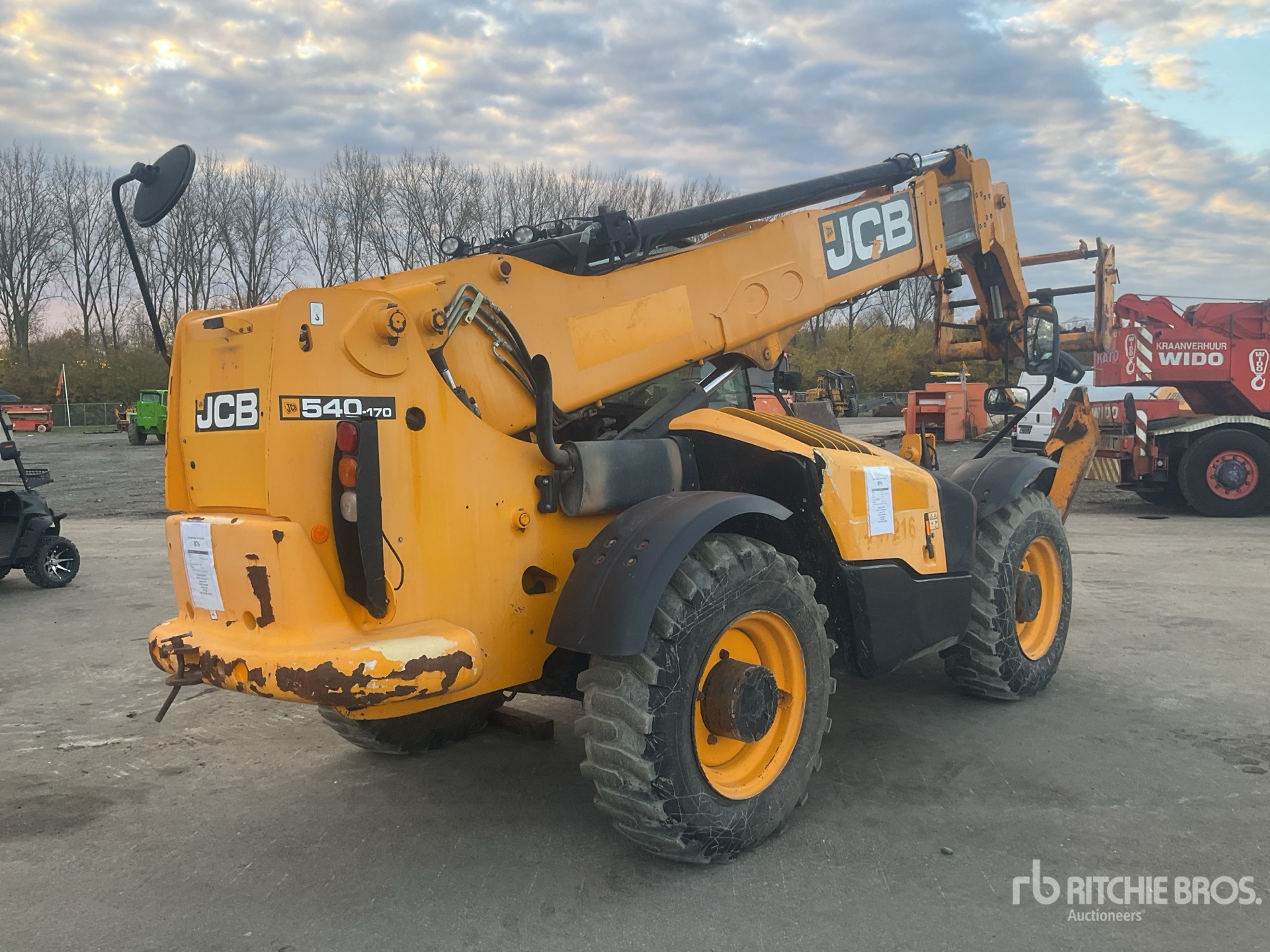 General Appearance with Foto, angolo anteriore sinistro