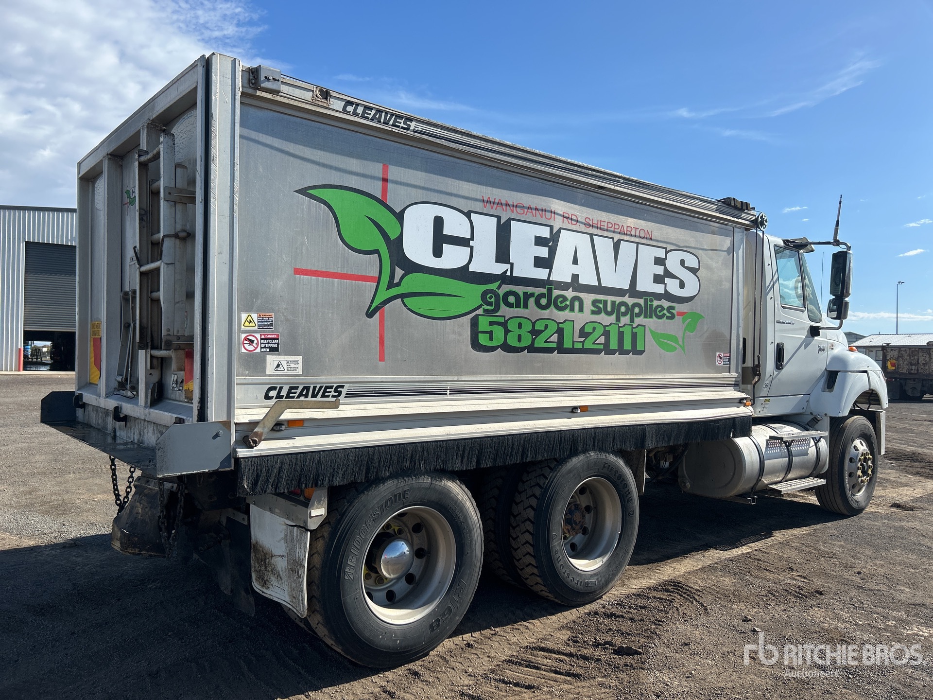 General Appearance with Picture, Left Rear Corner