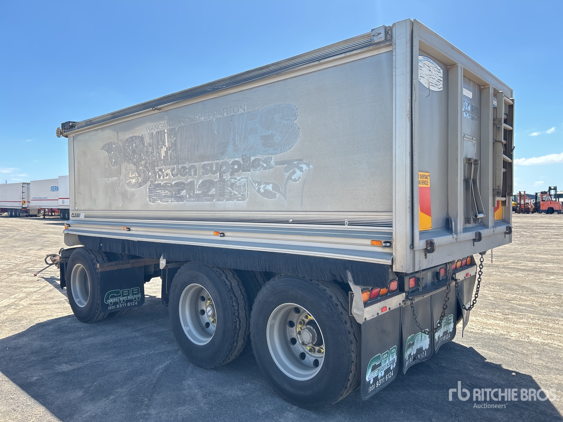 General Appearance with Foto, angolo anteriore sinistro