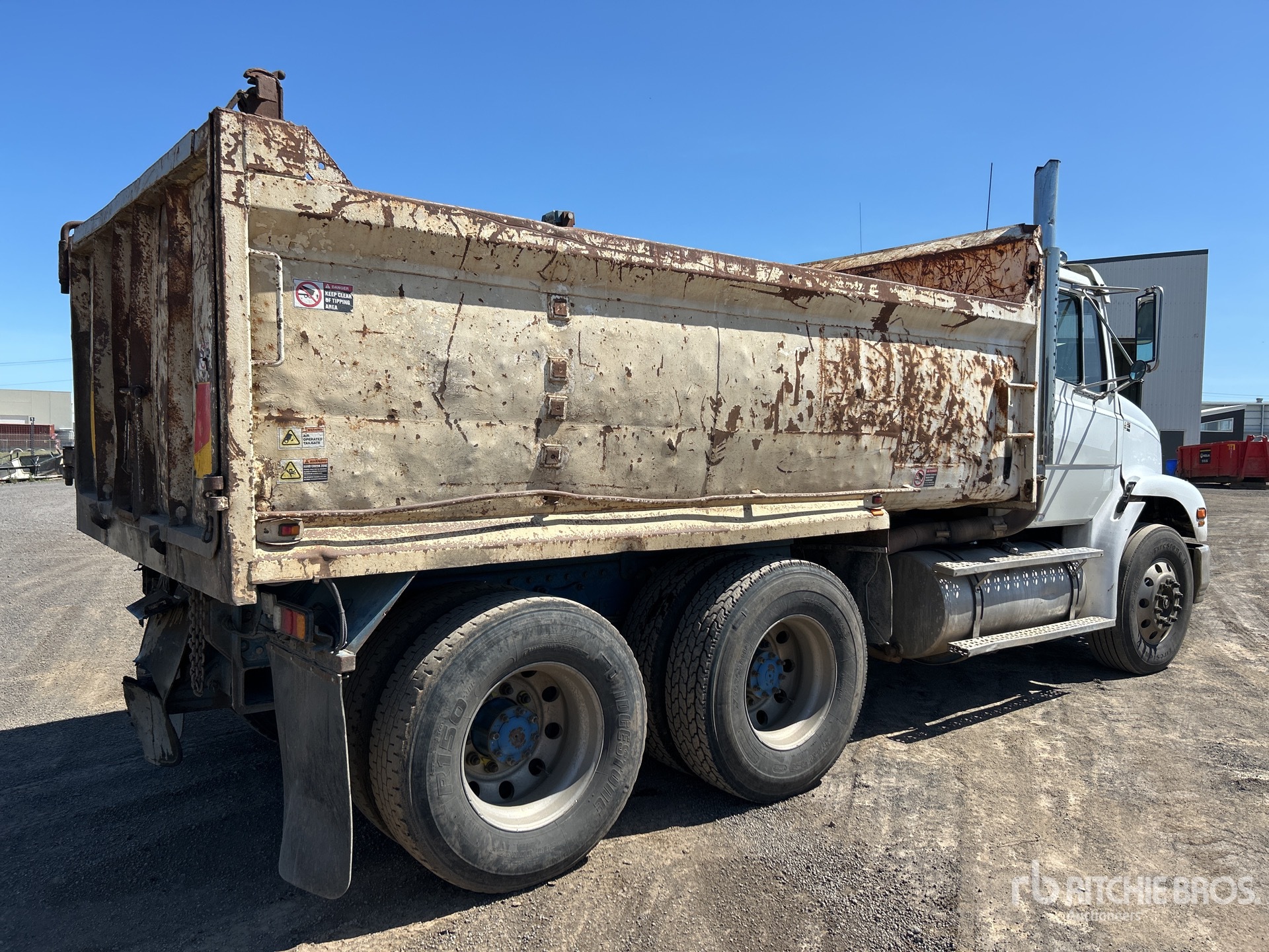 General Appearance with Bild, Ecke hinten links