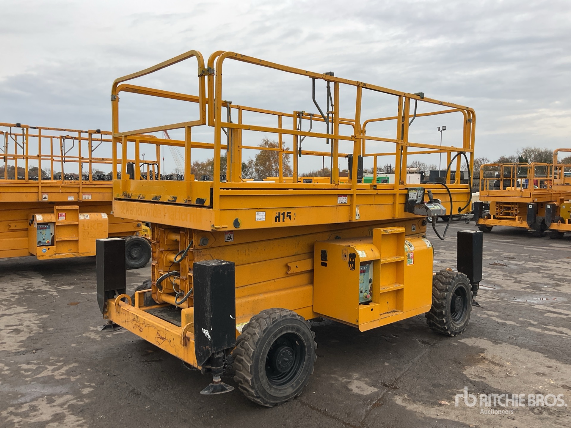 General Appearance with Imagen: esquina trasera derecha