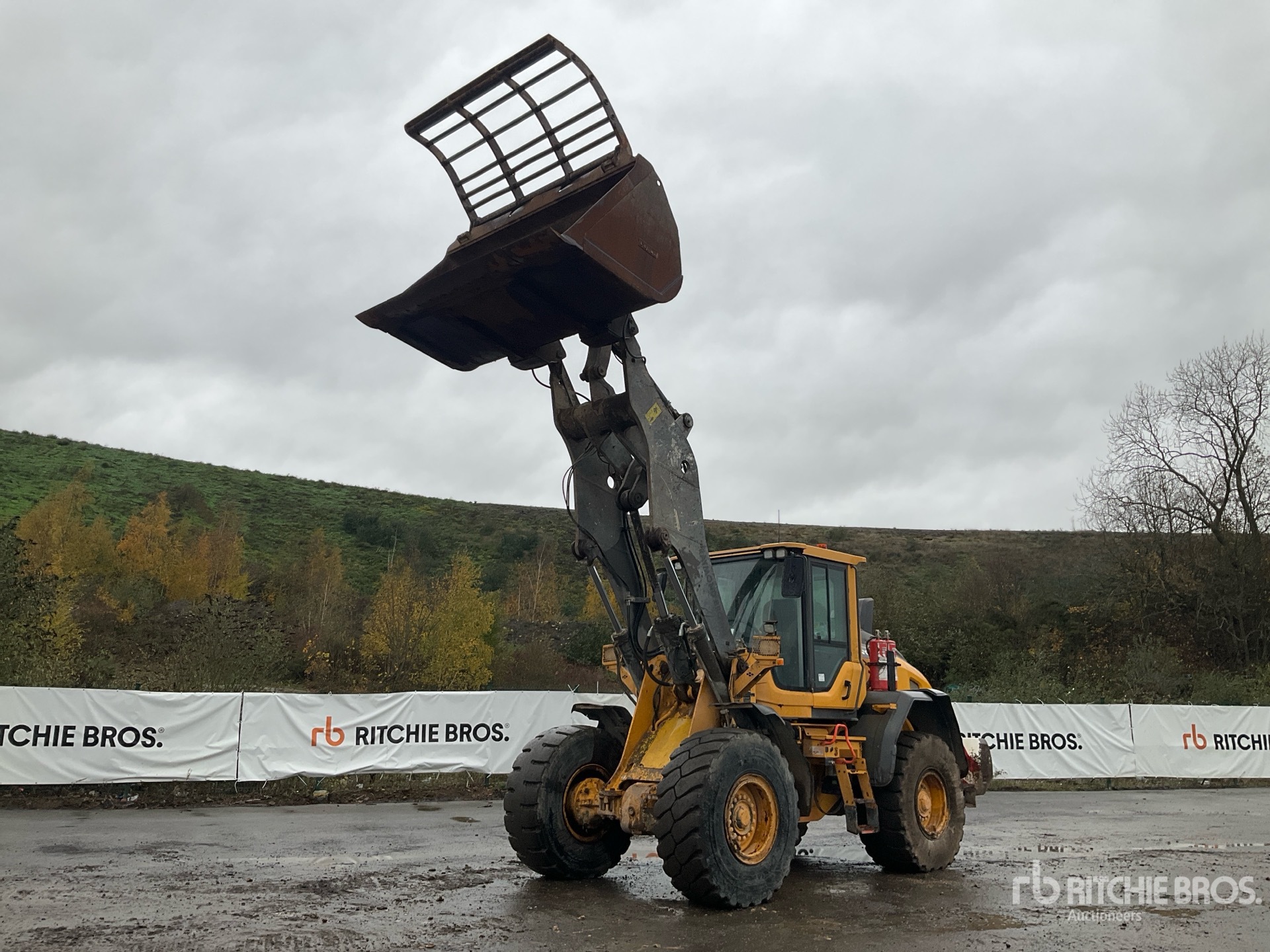 General Appearance with Featured Photo