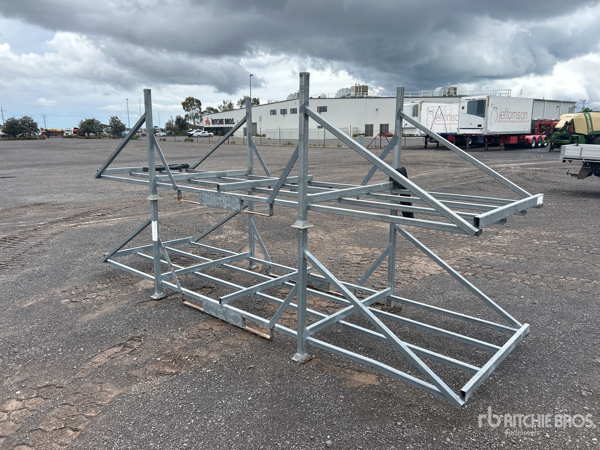 General Appearance with Image, coin arrière droit