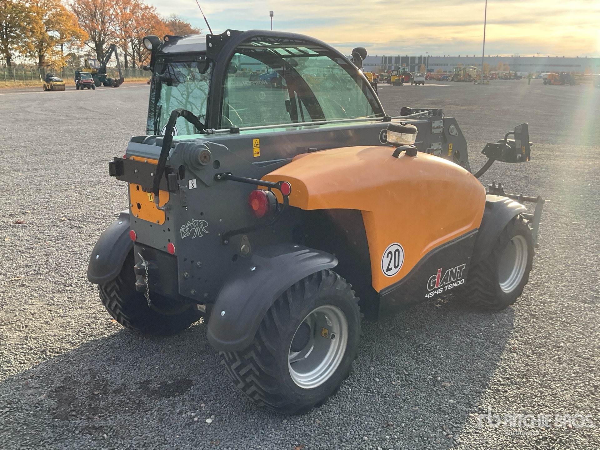 General Appearance with Picture, Right Rear Corner