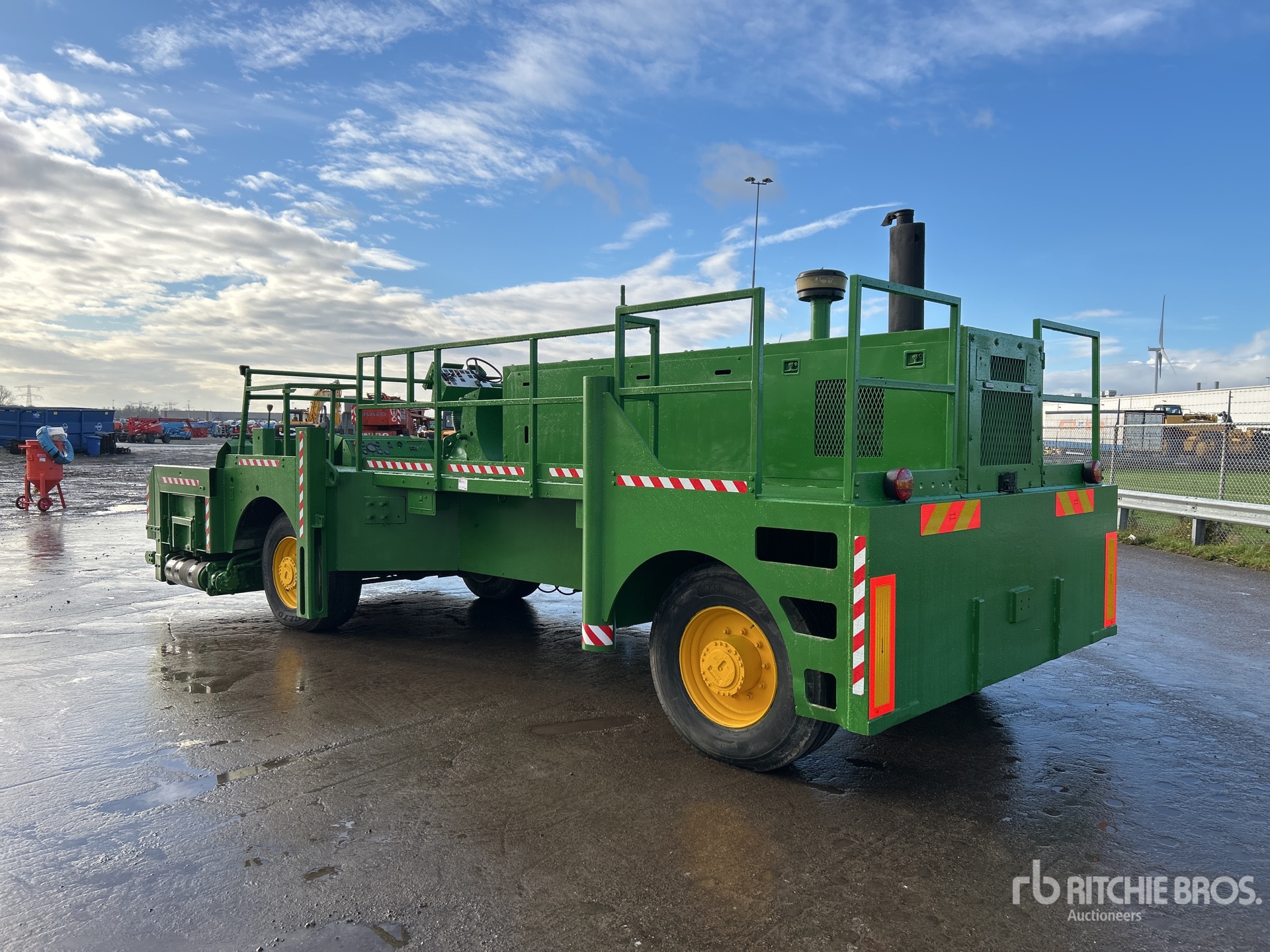 General Appearance with Picture, Left Rear Corner