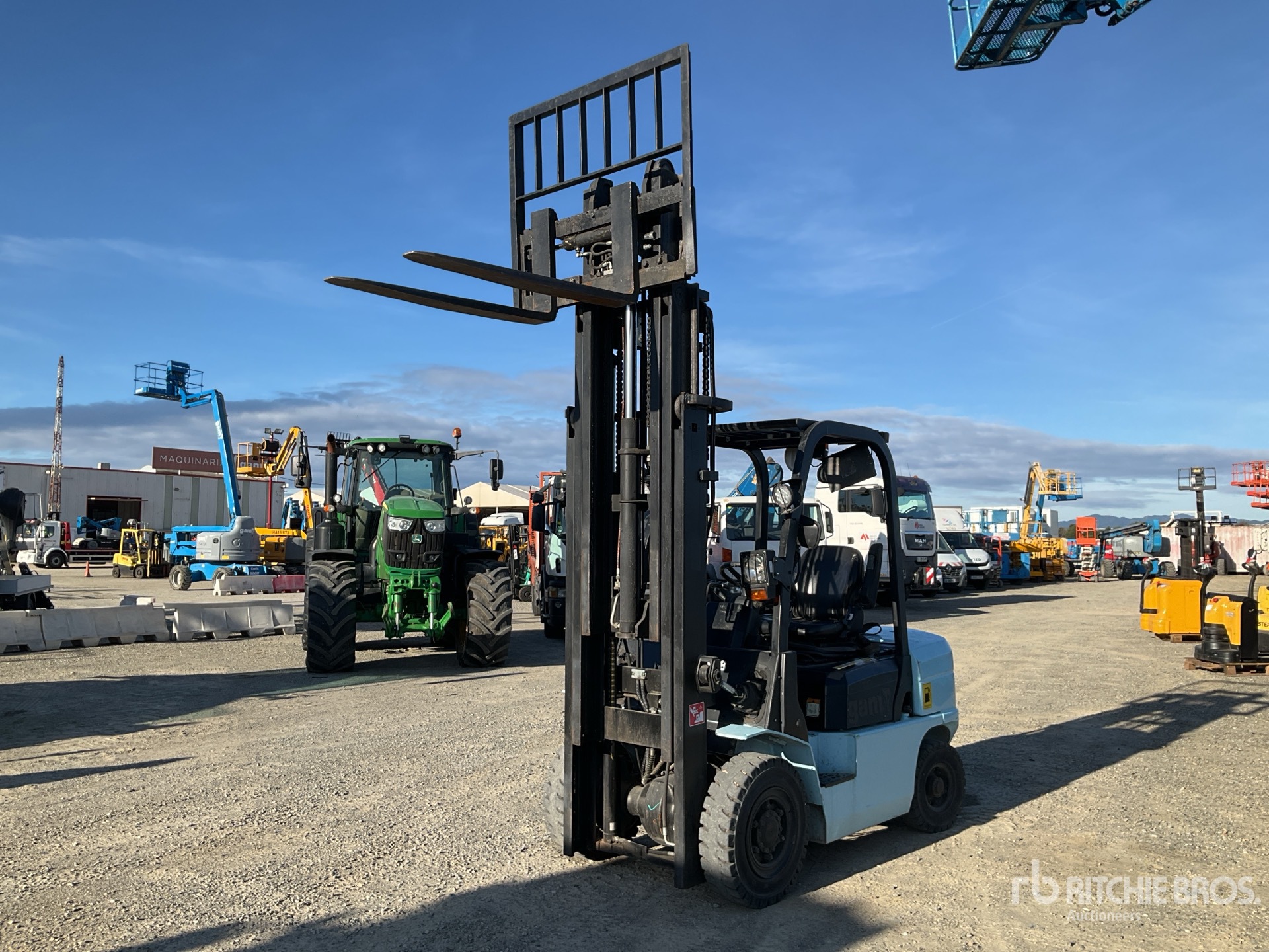 General Appearance with Featured Photo