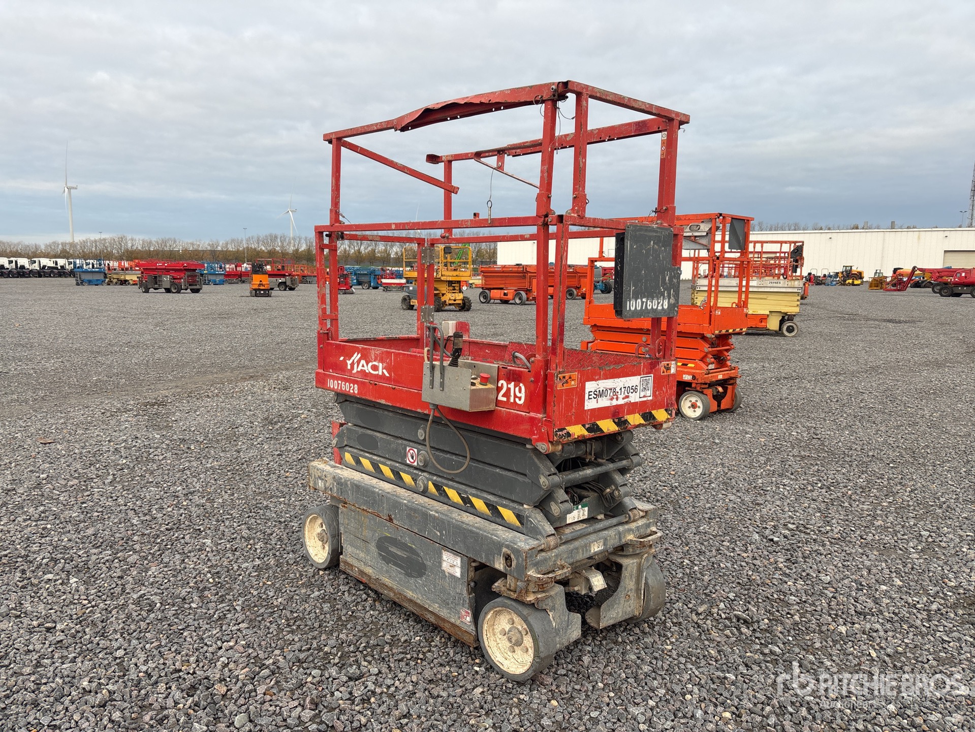 General Appearance with Picture, Right Front Corner