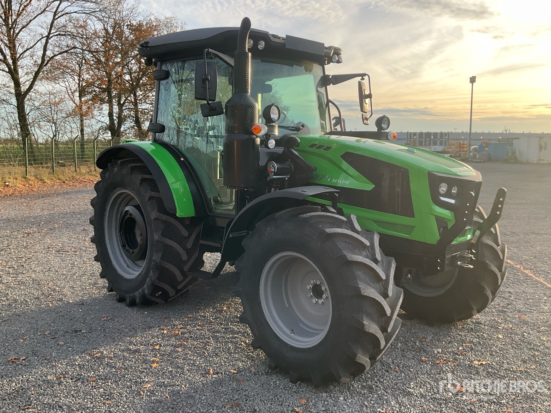 General Appearance with Imagen: esquina delantera derecha