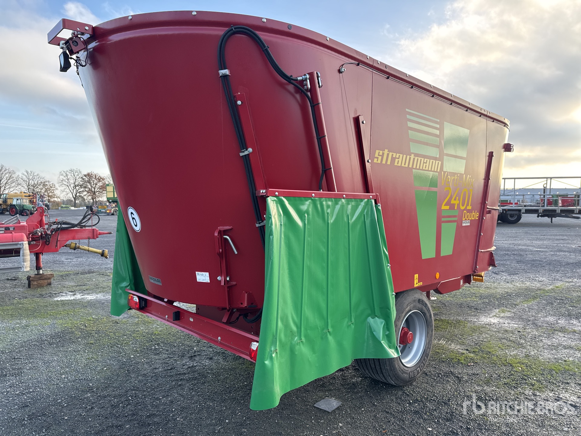 General Appearance with Bild, Ecke hinten rechts