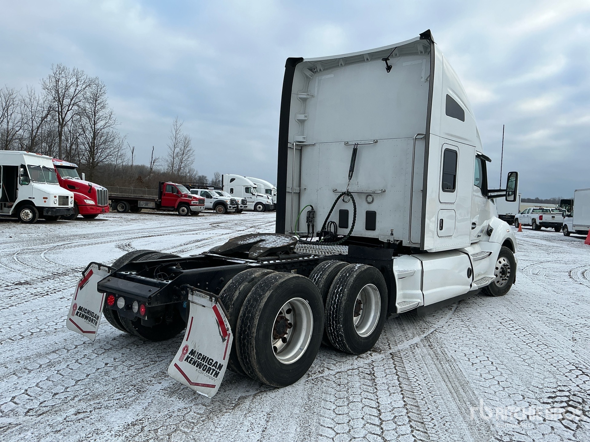 Aspect général with Image, coin arrière droit