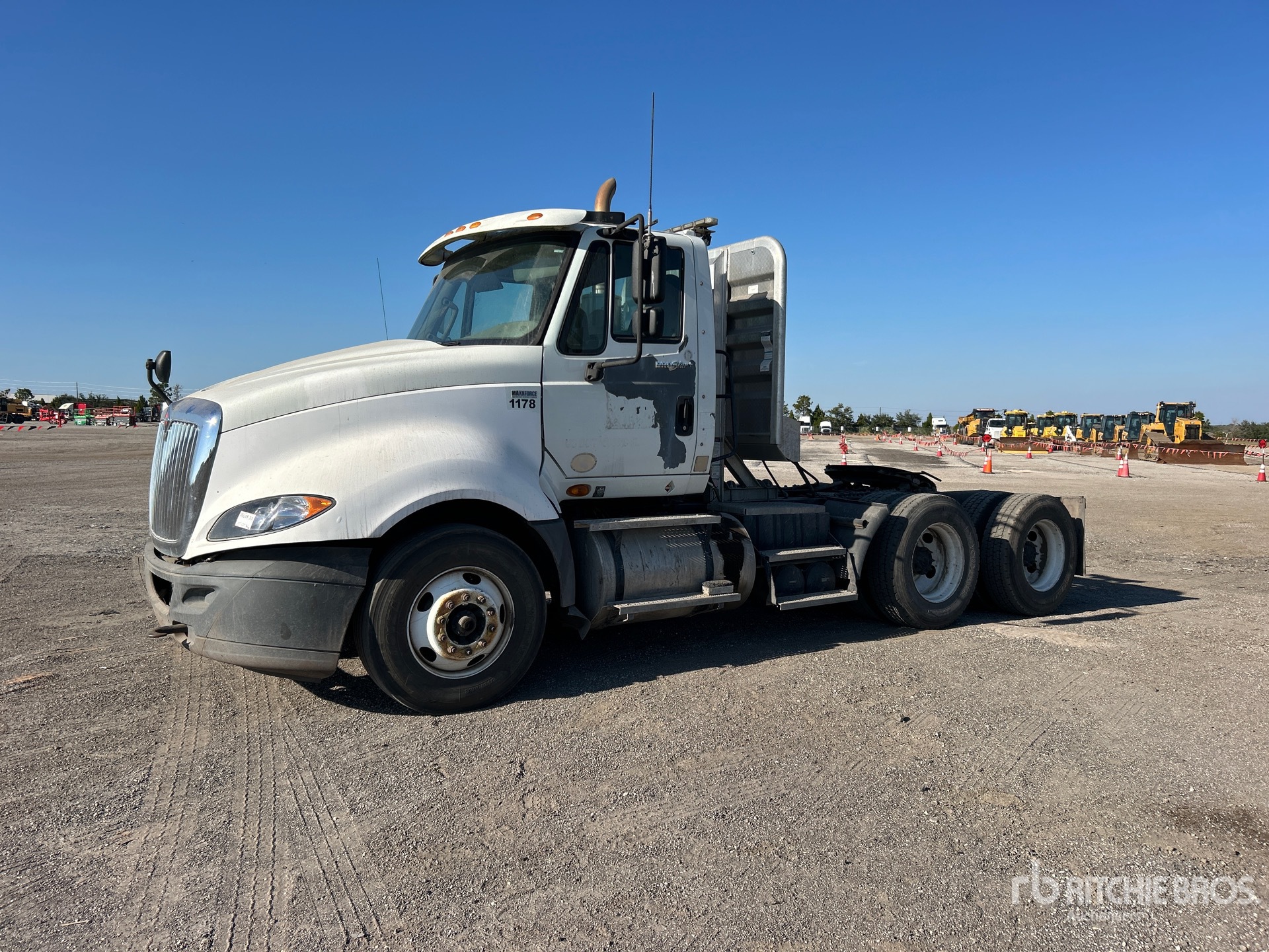 General Appearance with Imagen: esquina delantera izquierda