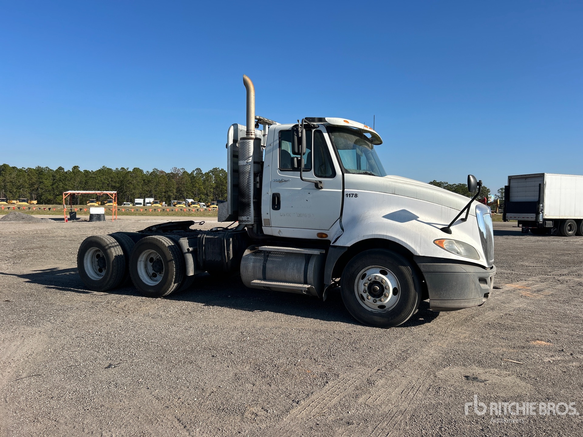 General Appearance with Imagen: esquina delantera derecha