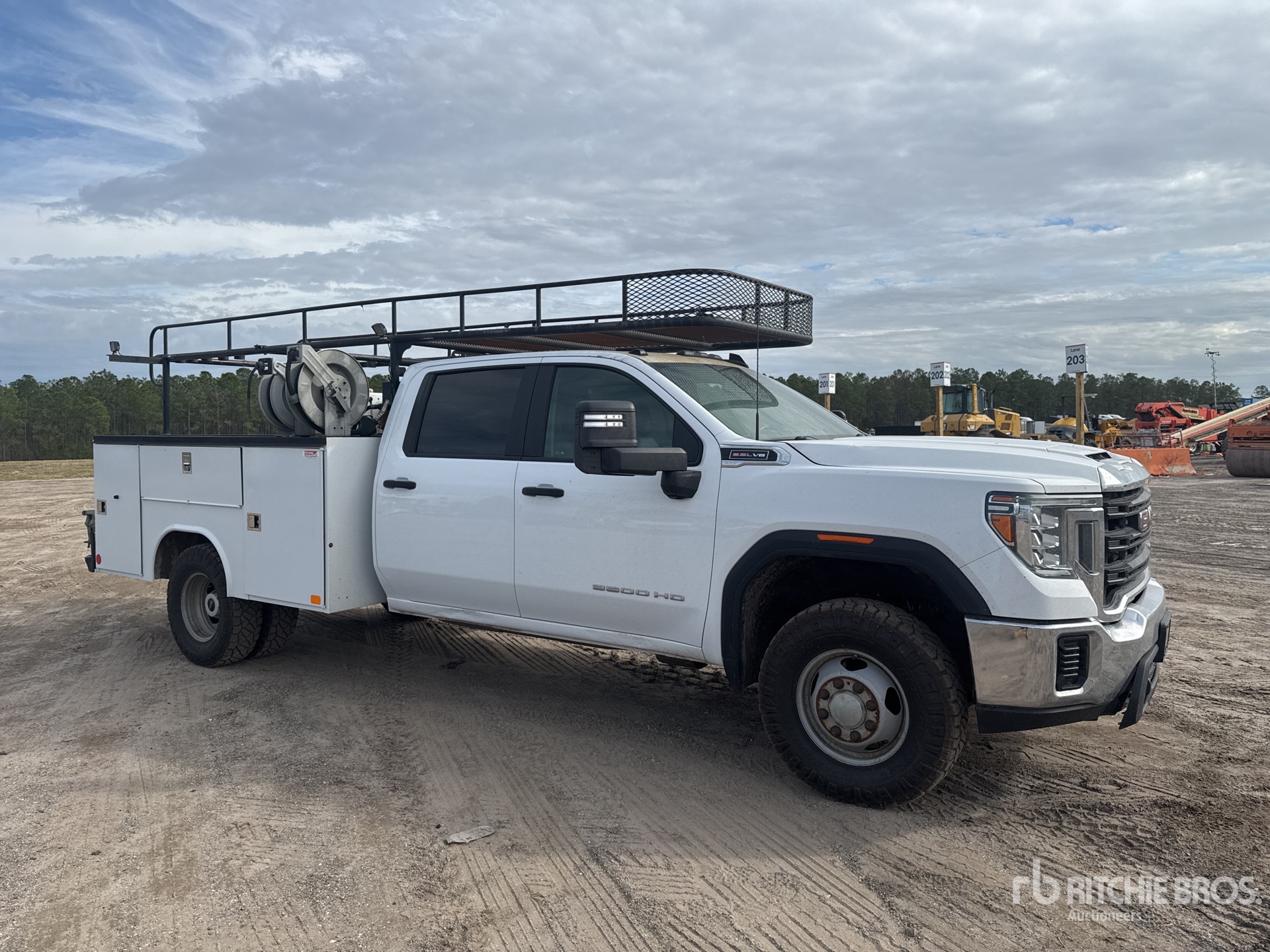 General Appearance with Picture, Right Front Corner