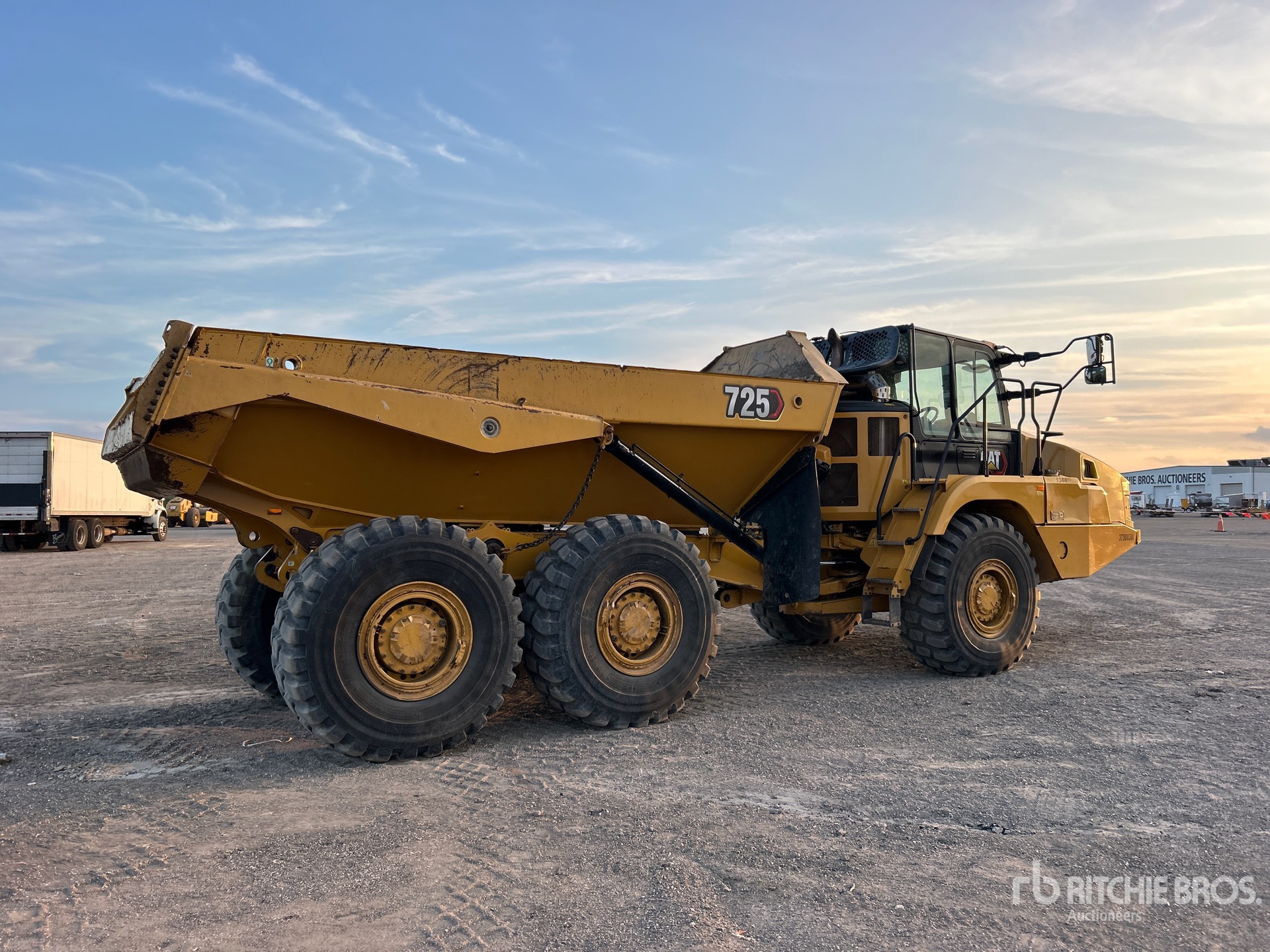 General Appearance with Foto, angolo anteriore sinistro