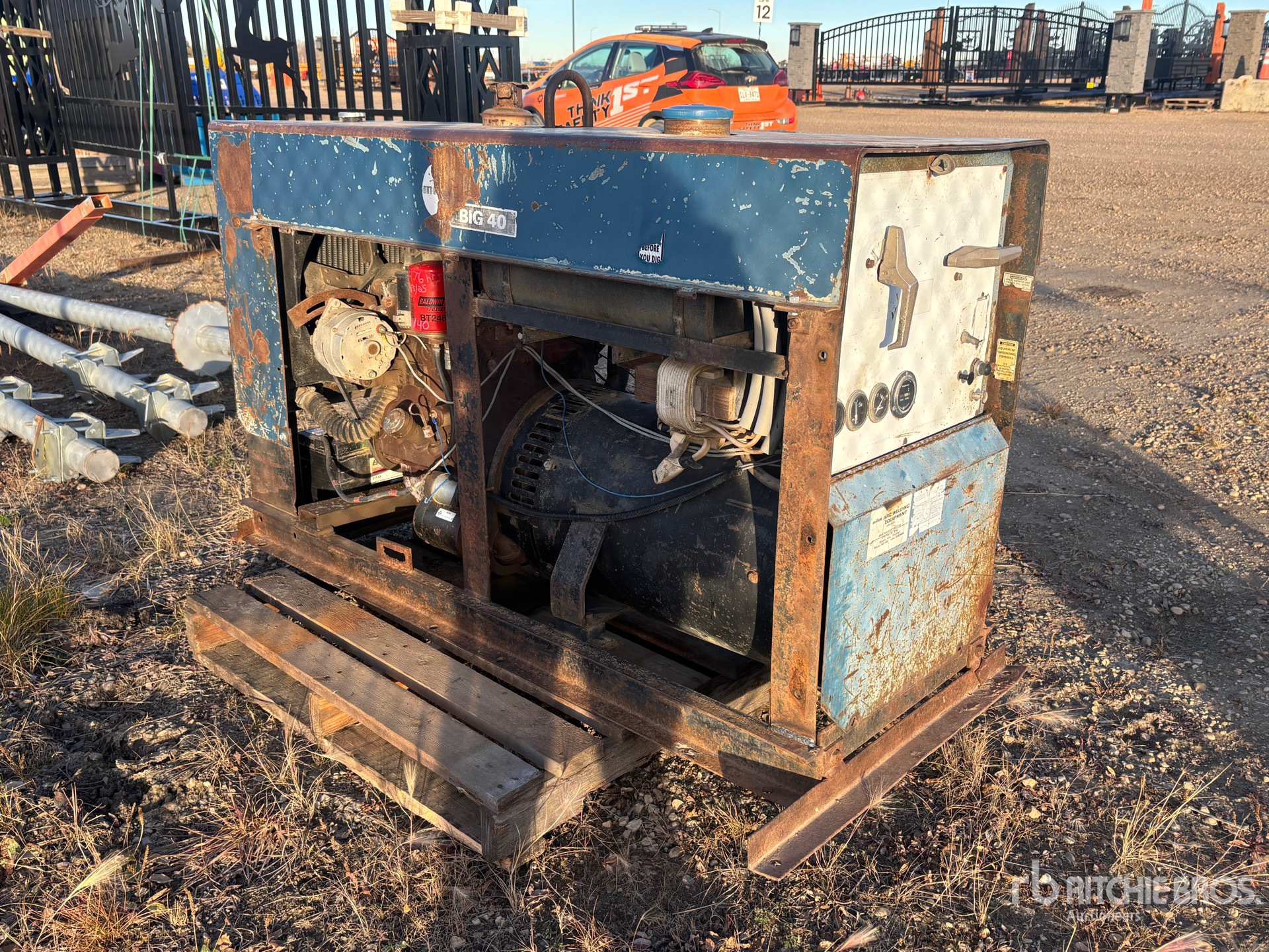 General Appearance with Picture, Right Front Corner