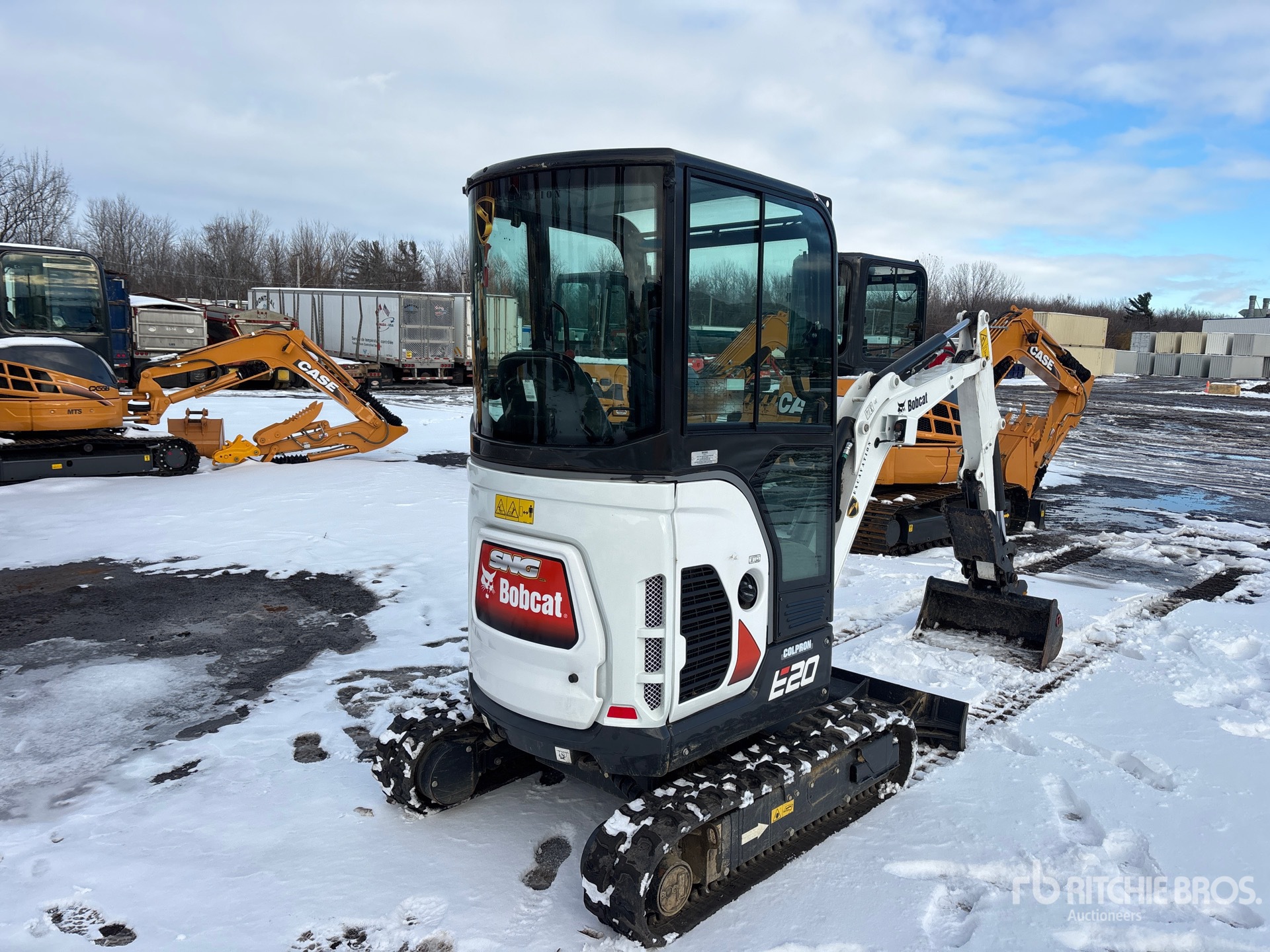 General Appearance with Imagen: esquina trasera derecha