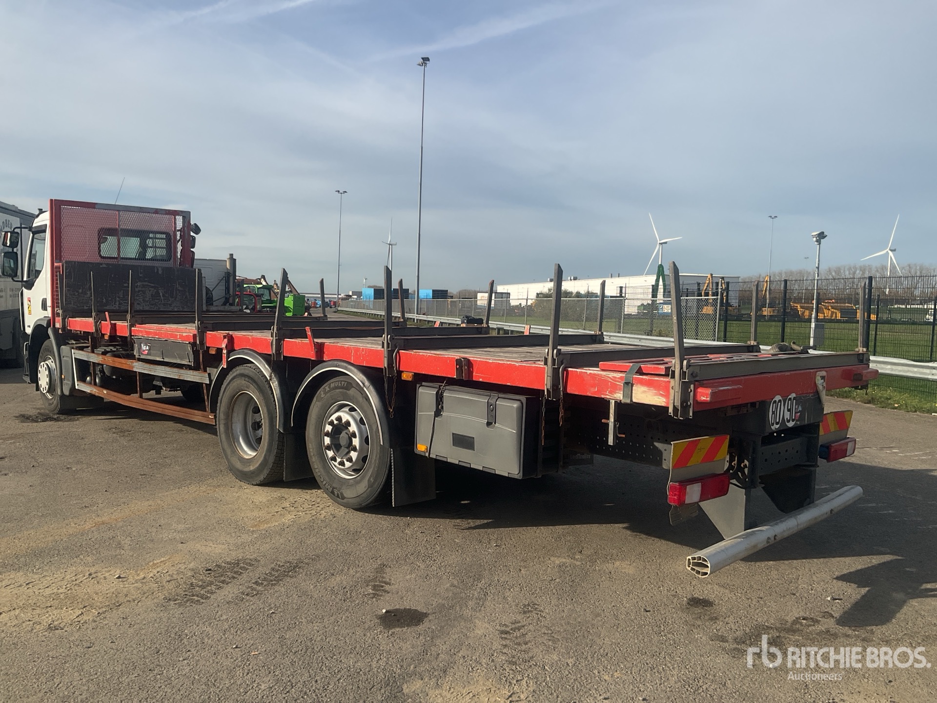 General Appearance with Foto, angolo posteriore sinistro