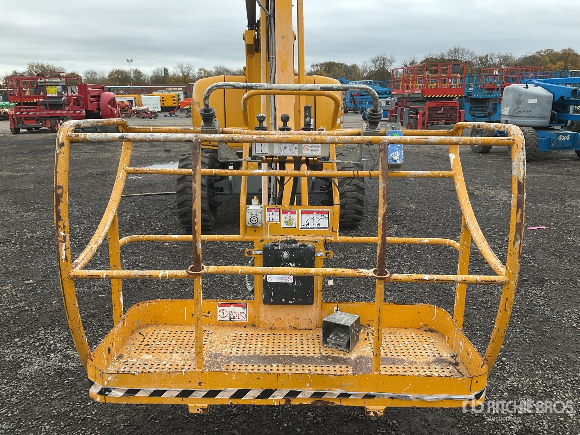 Control Station Upper with 