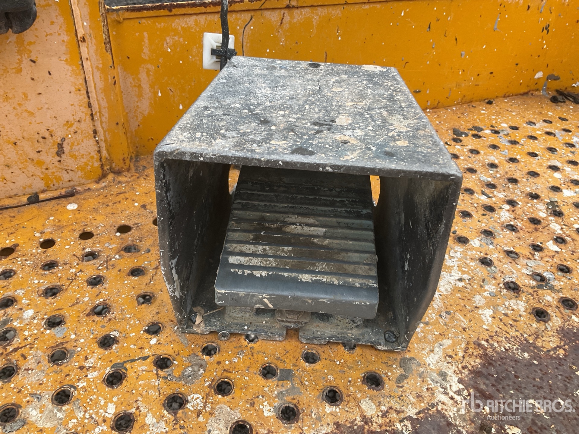 Control Station Upper with 