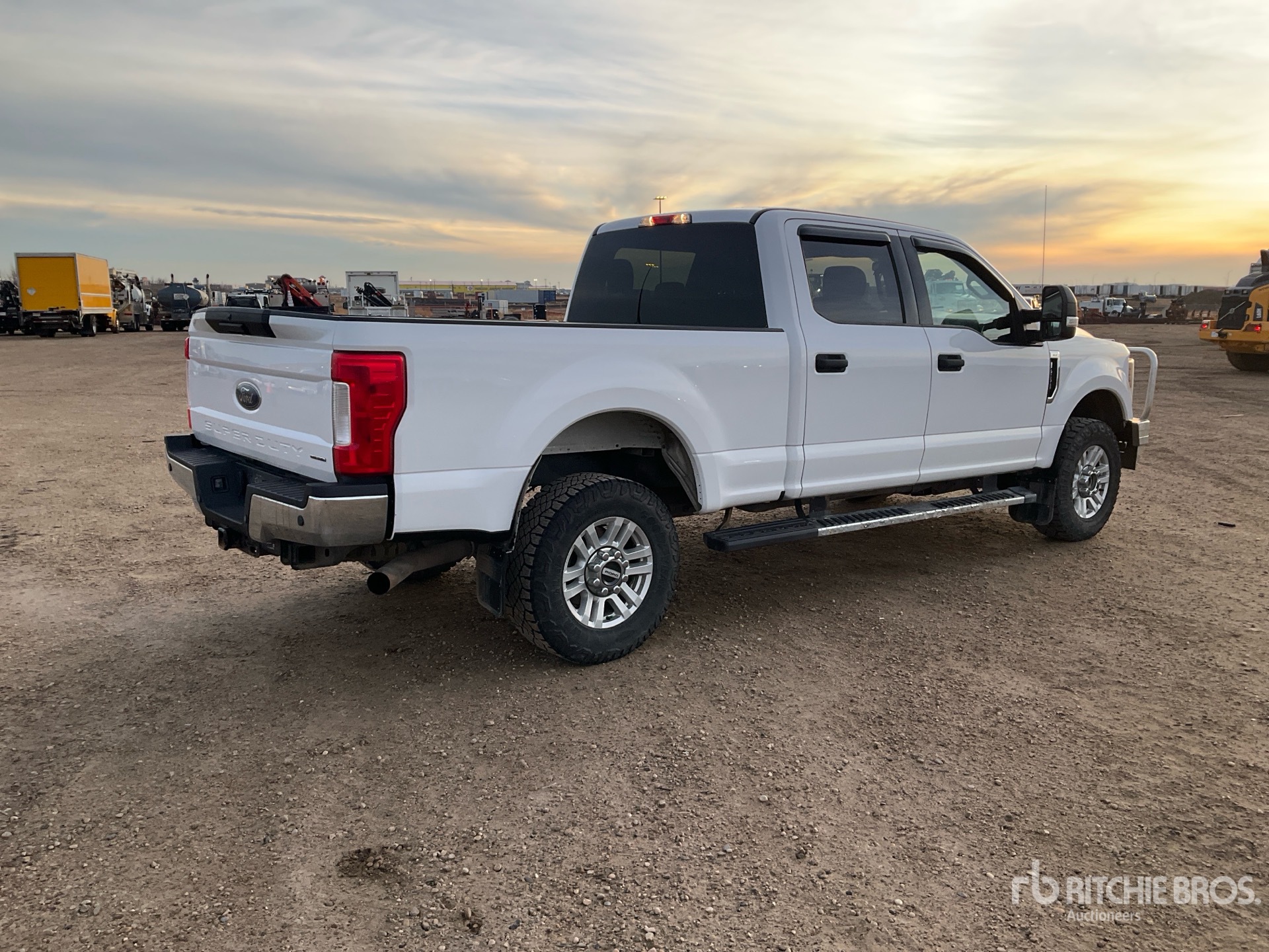 Aspect général with Image, coin arrière droit