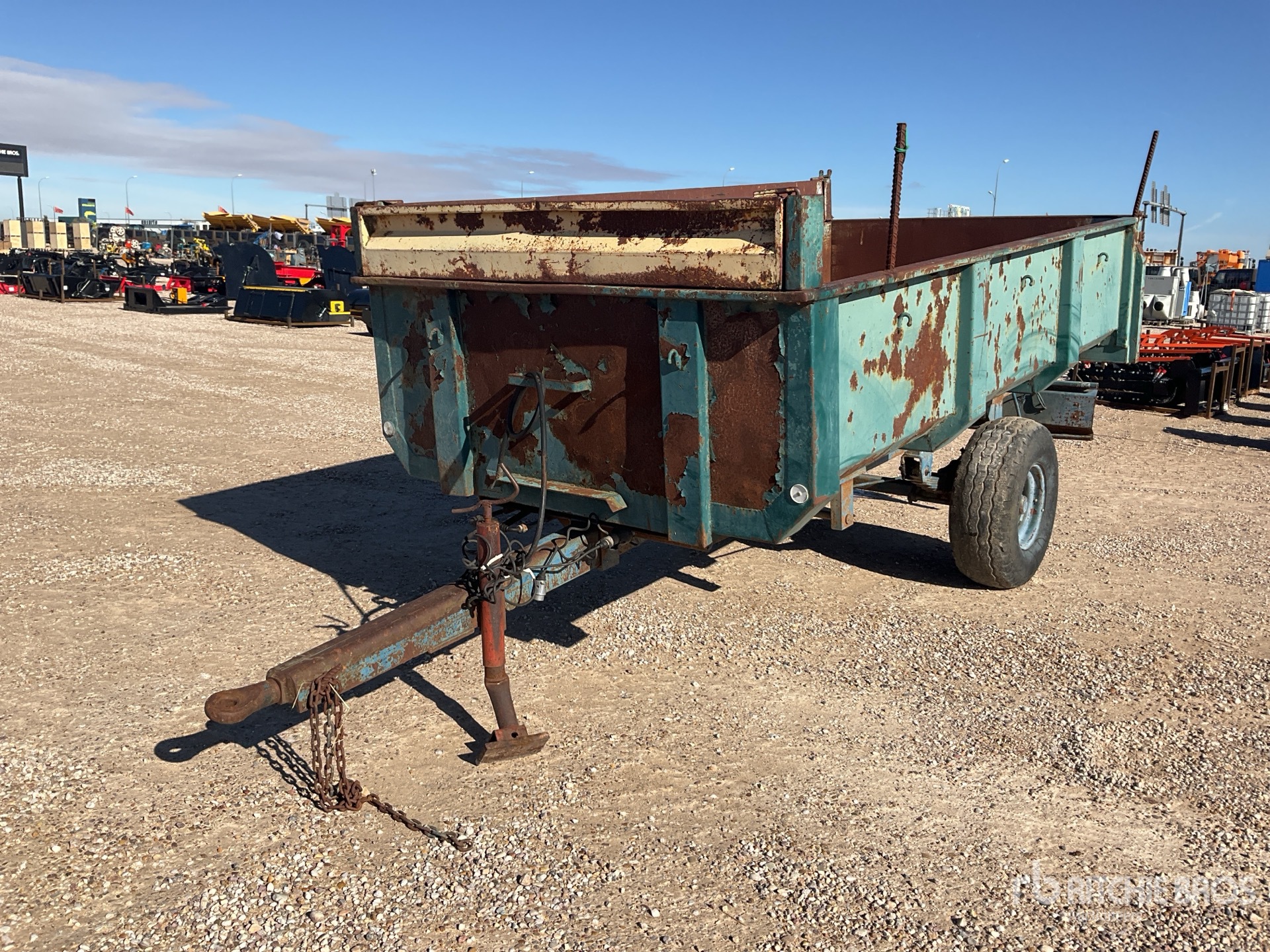 General Appearance with Bild, Ecke vorne links