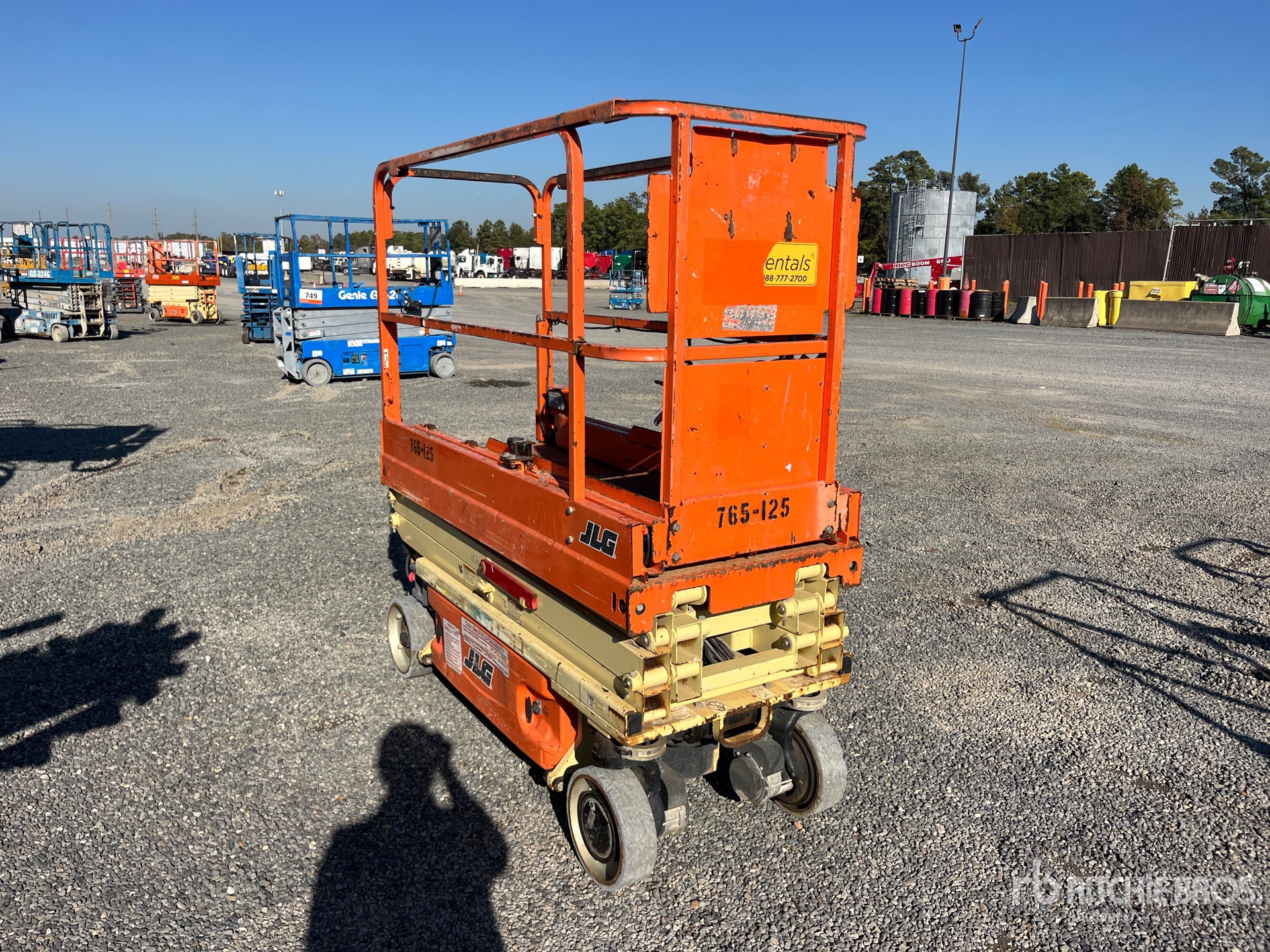 General Appearance with Picture, Left Rear Corner