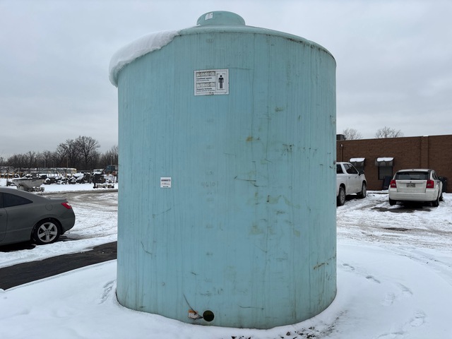 5500 gal Poly Storage Tank