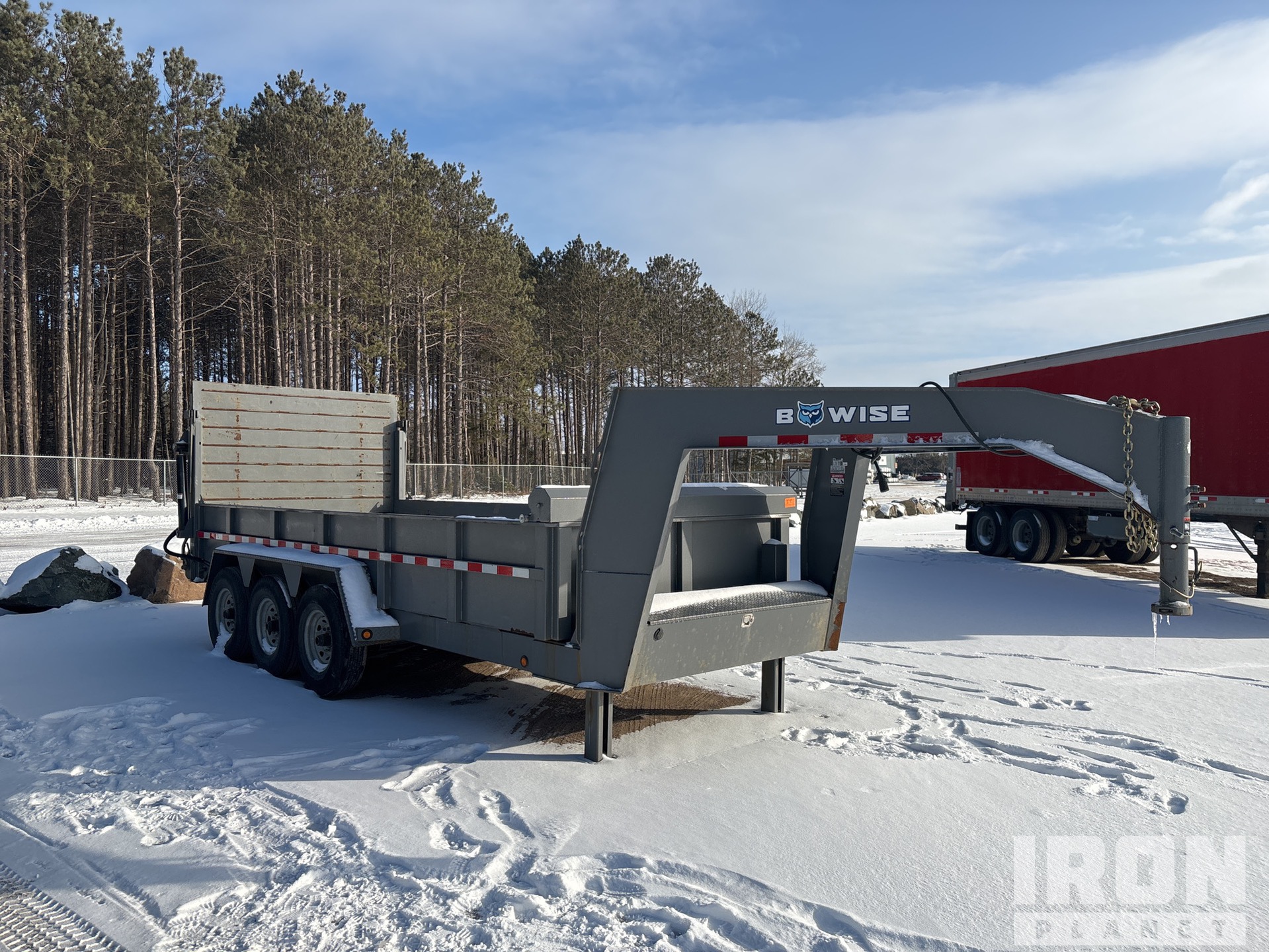 General Appearance with Image, coin avant droit