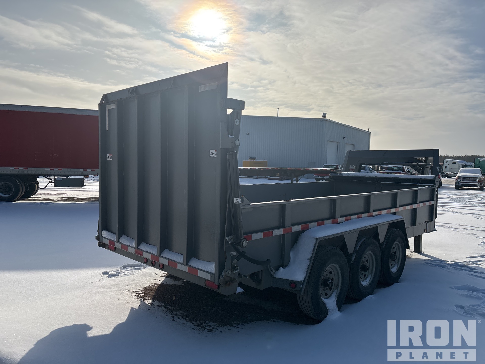 General Appearance with Image, coin arrière droit