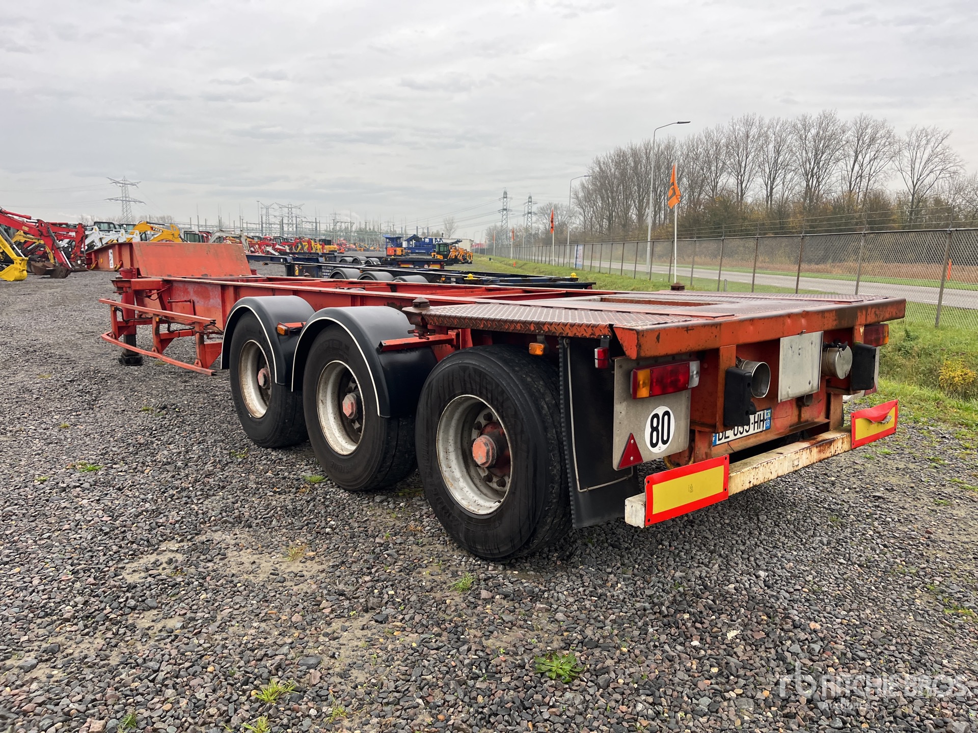 General Appearance with Bild, Ecke hinten links