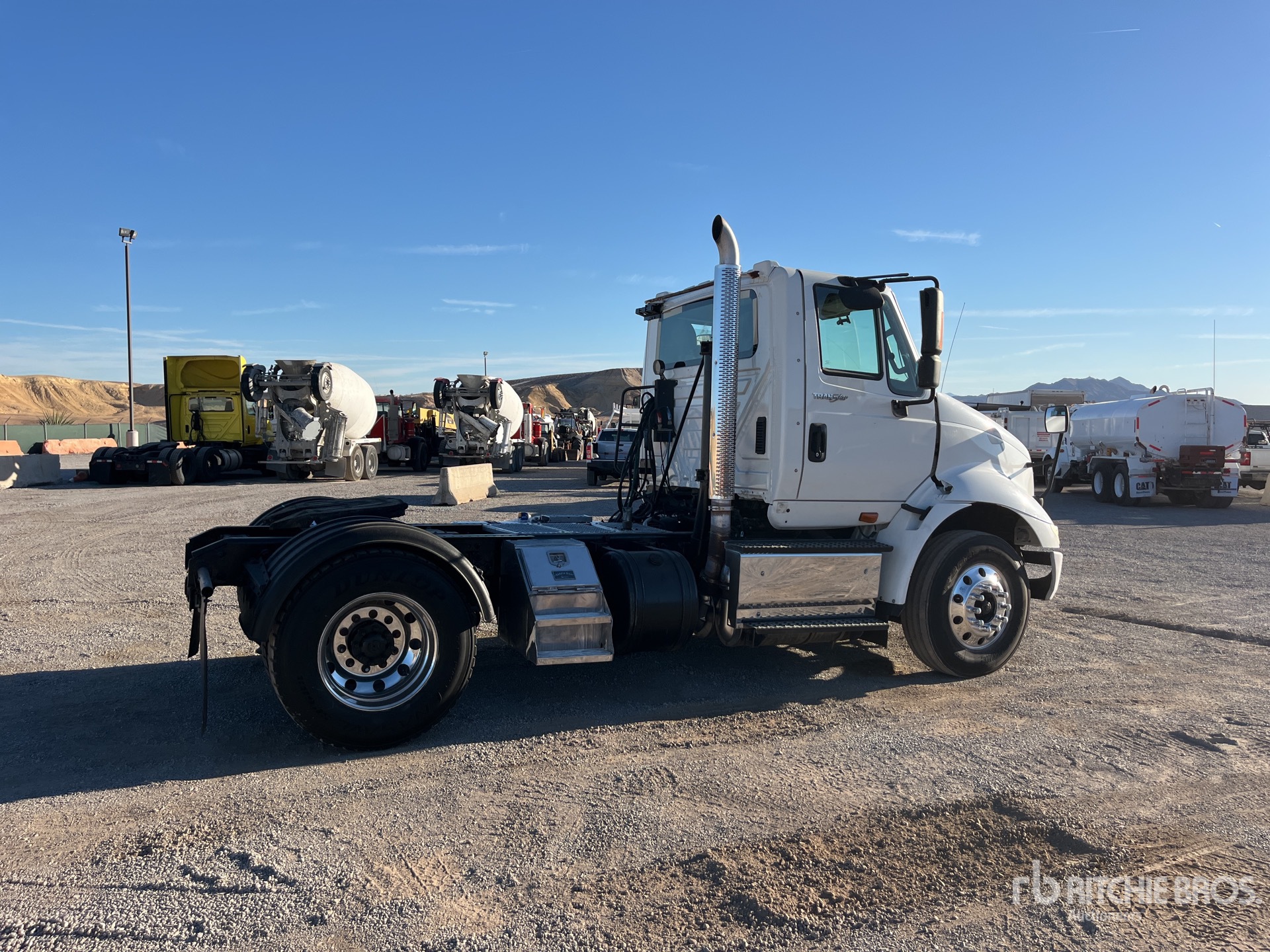 General Appearance with Bild, Ecke hinten rechts