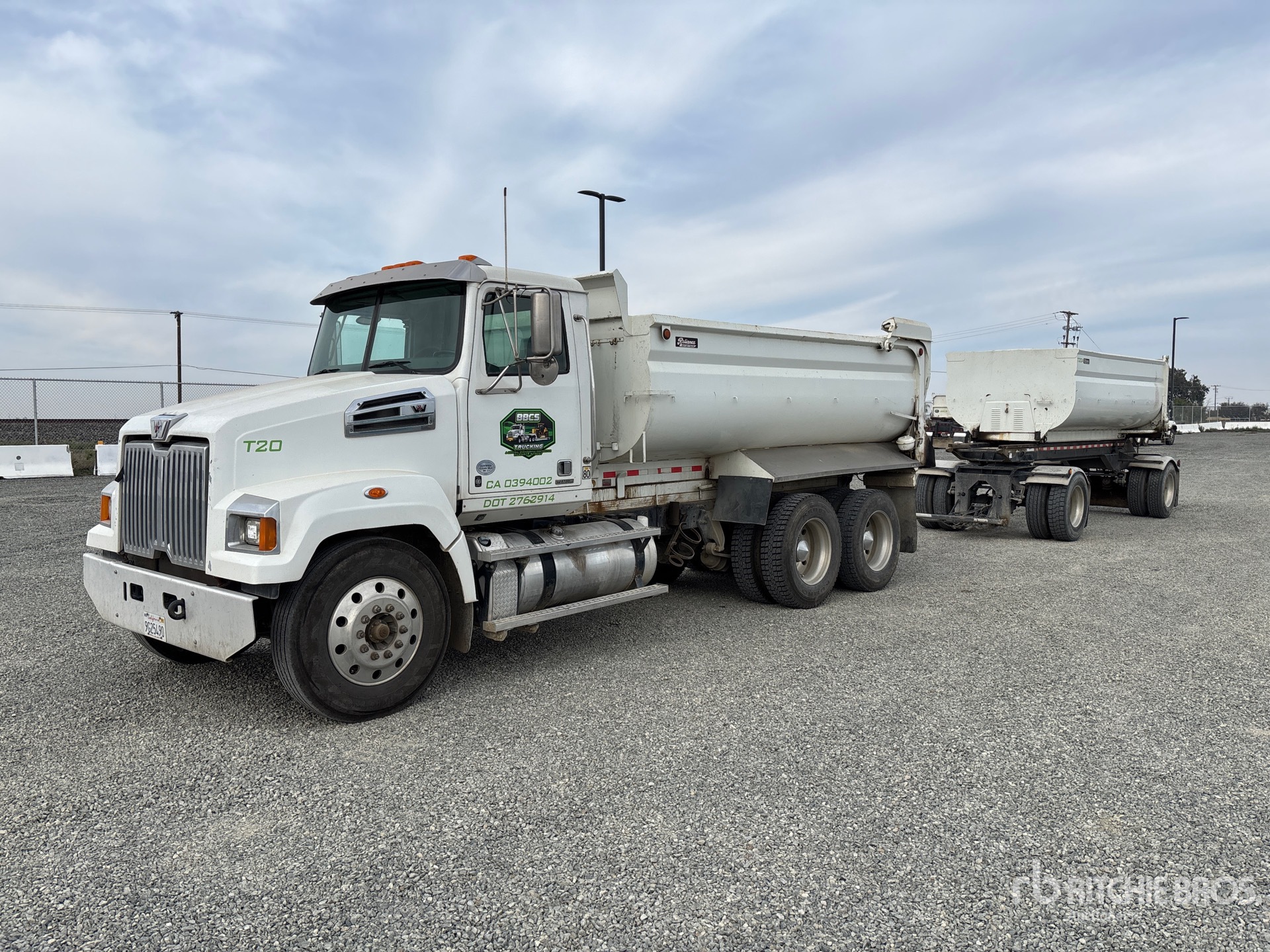 General Appearance with Featured Photo