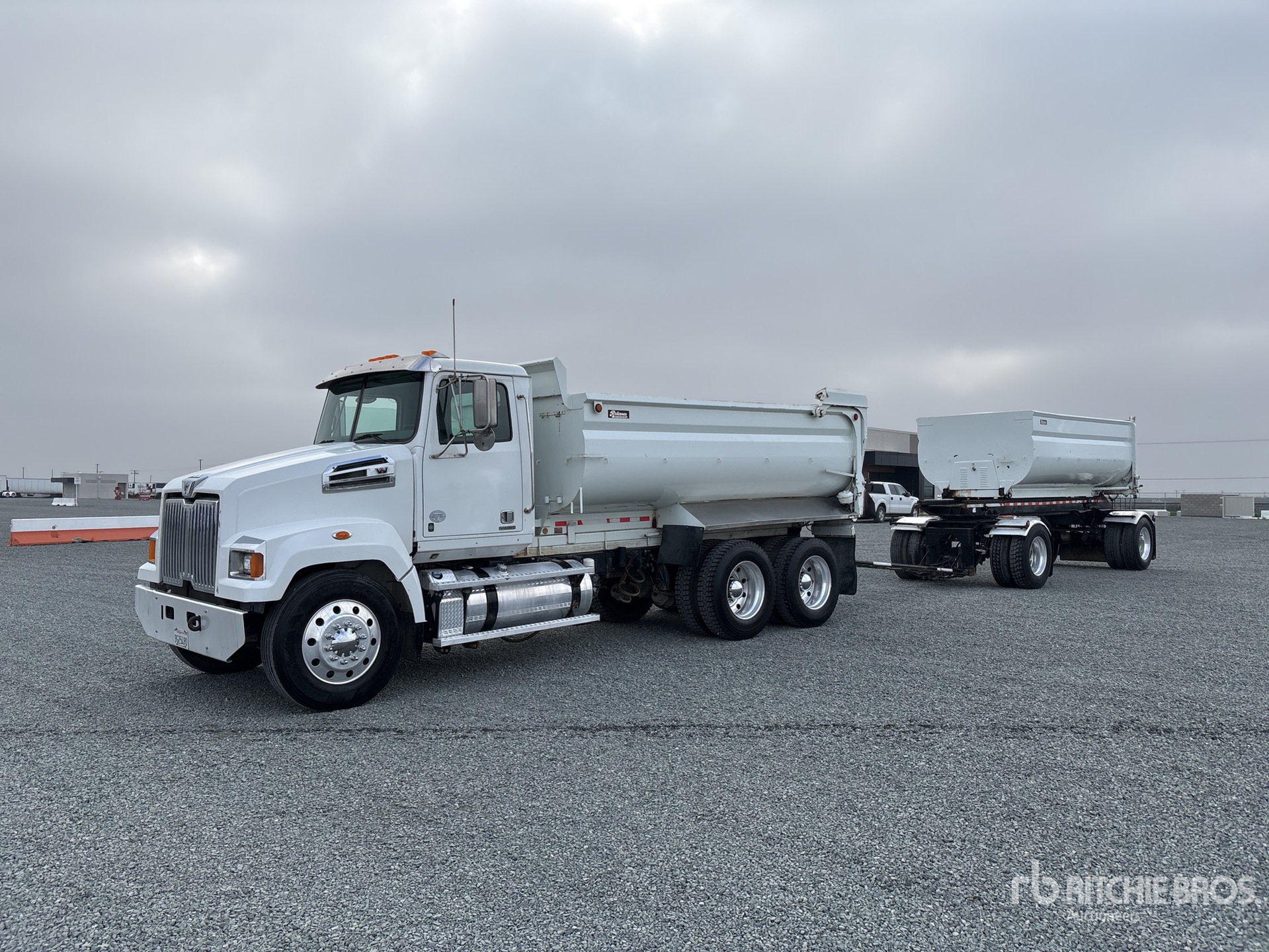 General Appearance with Featured Photo