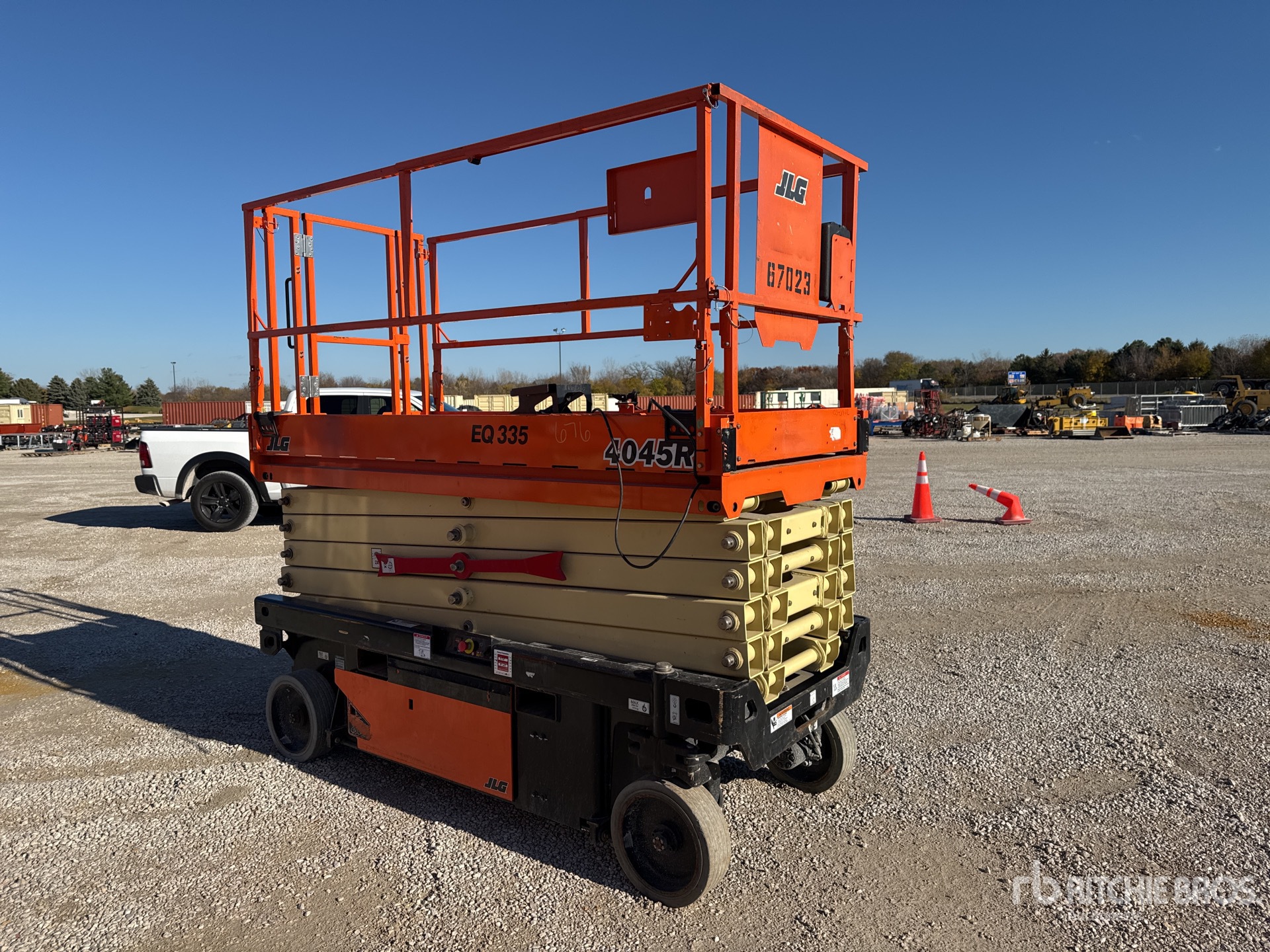 General Appearance with Bild, Ecke vorne rechts