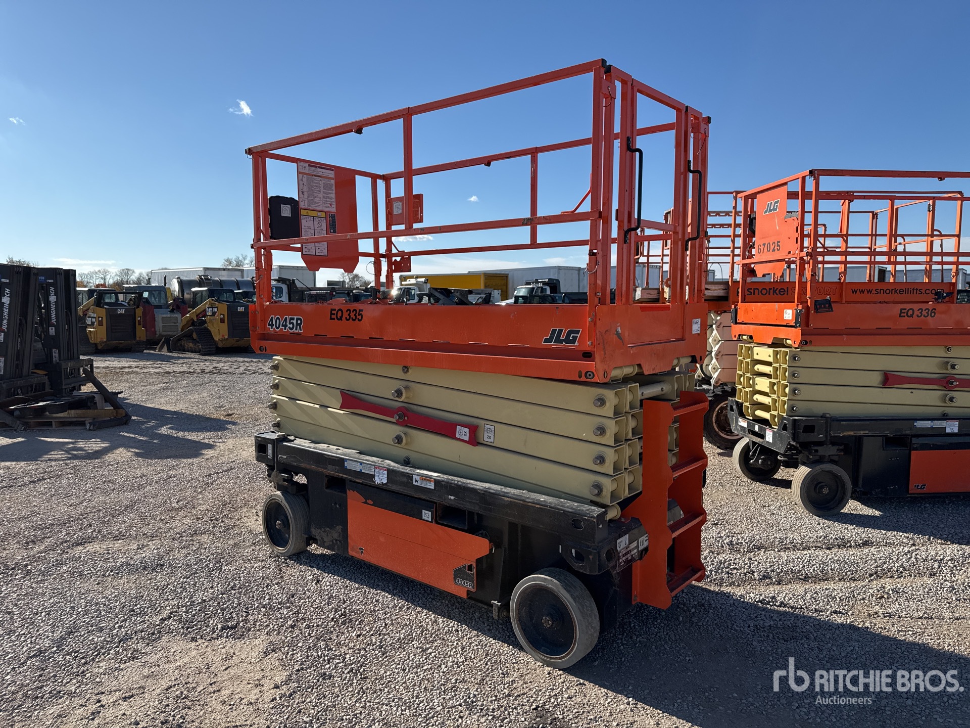 General Appearance with Bild, Ecke hinten links