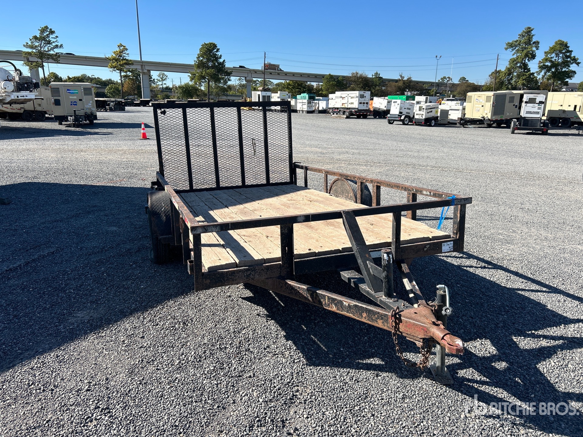 Aspect général with Image, coin avant droit