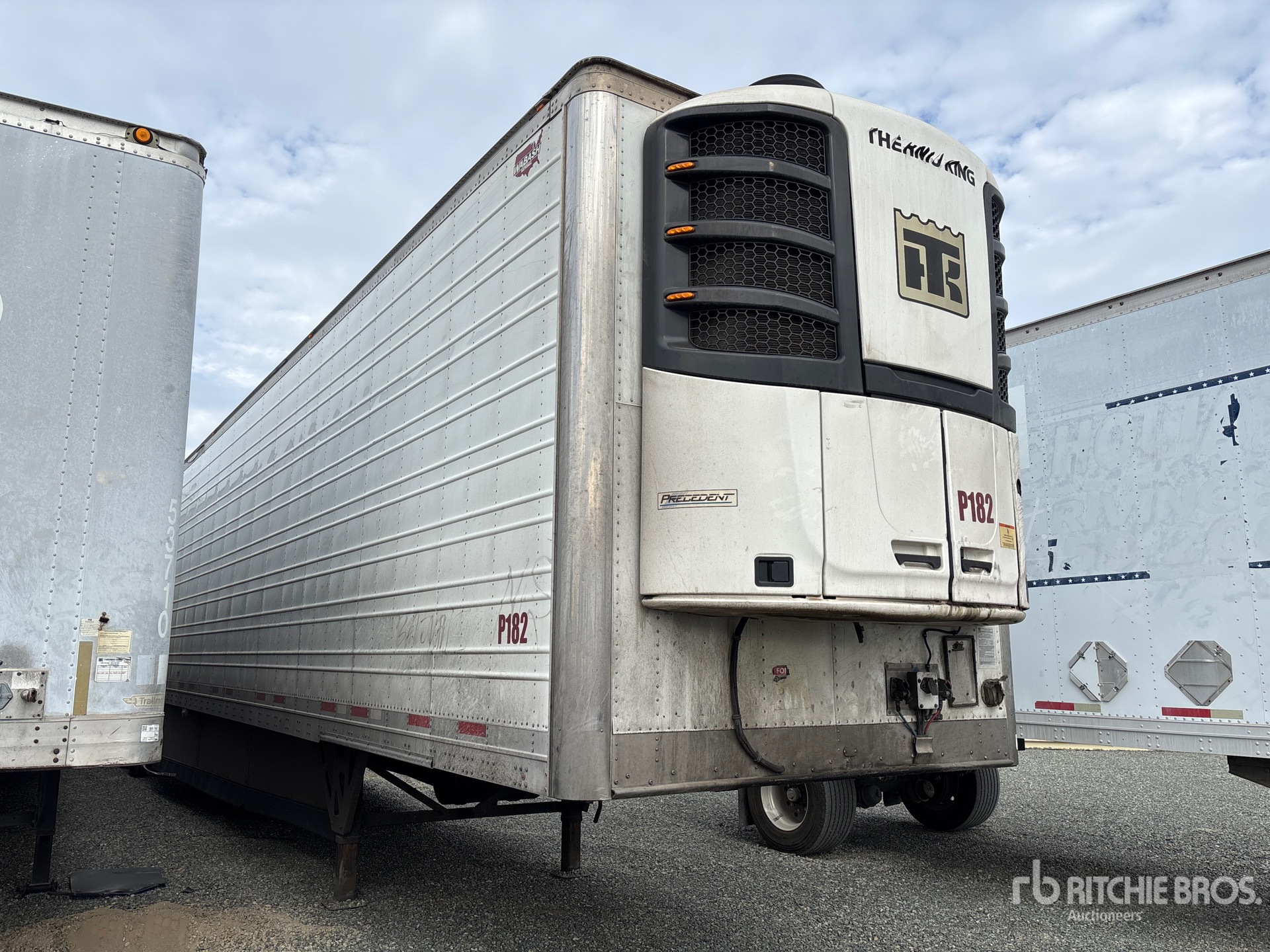 General Appearance with Bild, Ecke vorne rechts