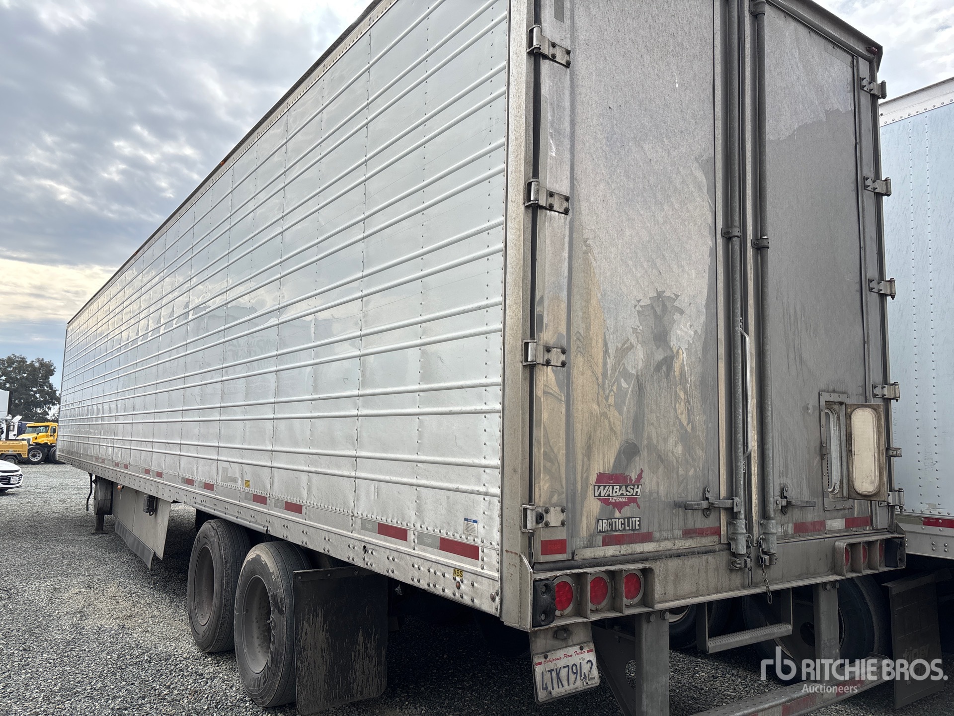 General Appearance with Bild, Ecke hinten links