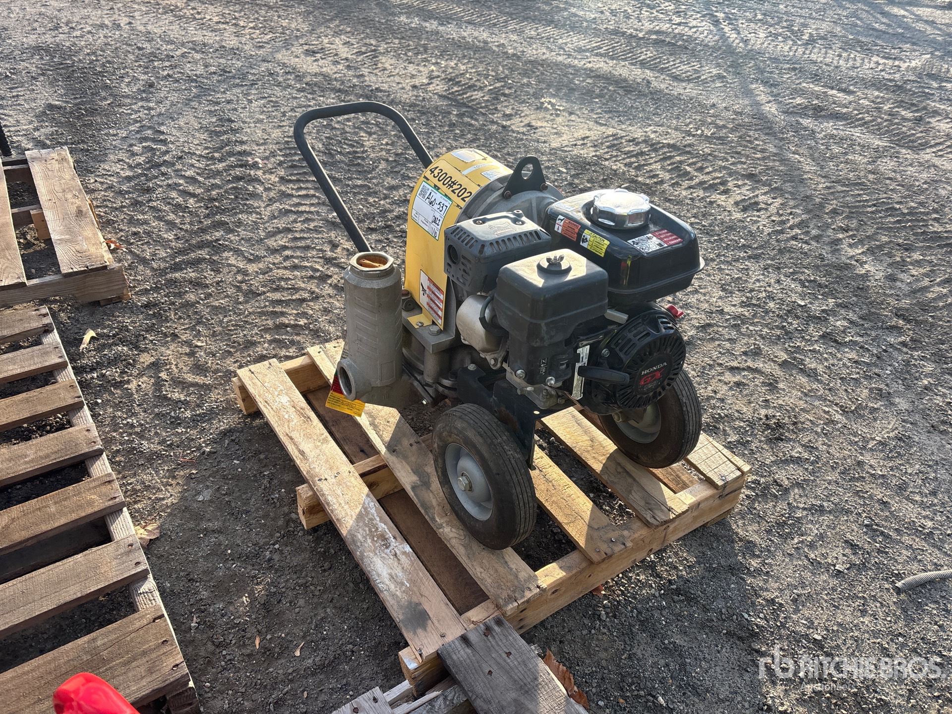 Aspect général with Image, coin avant droit