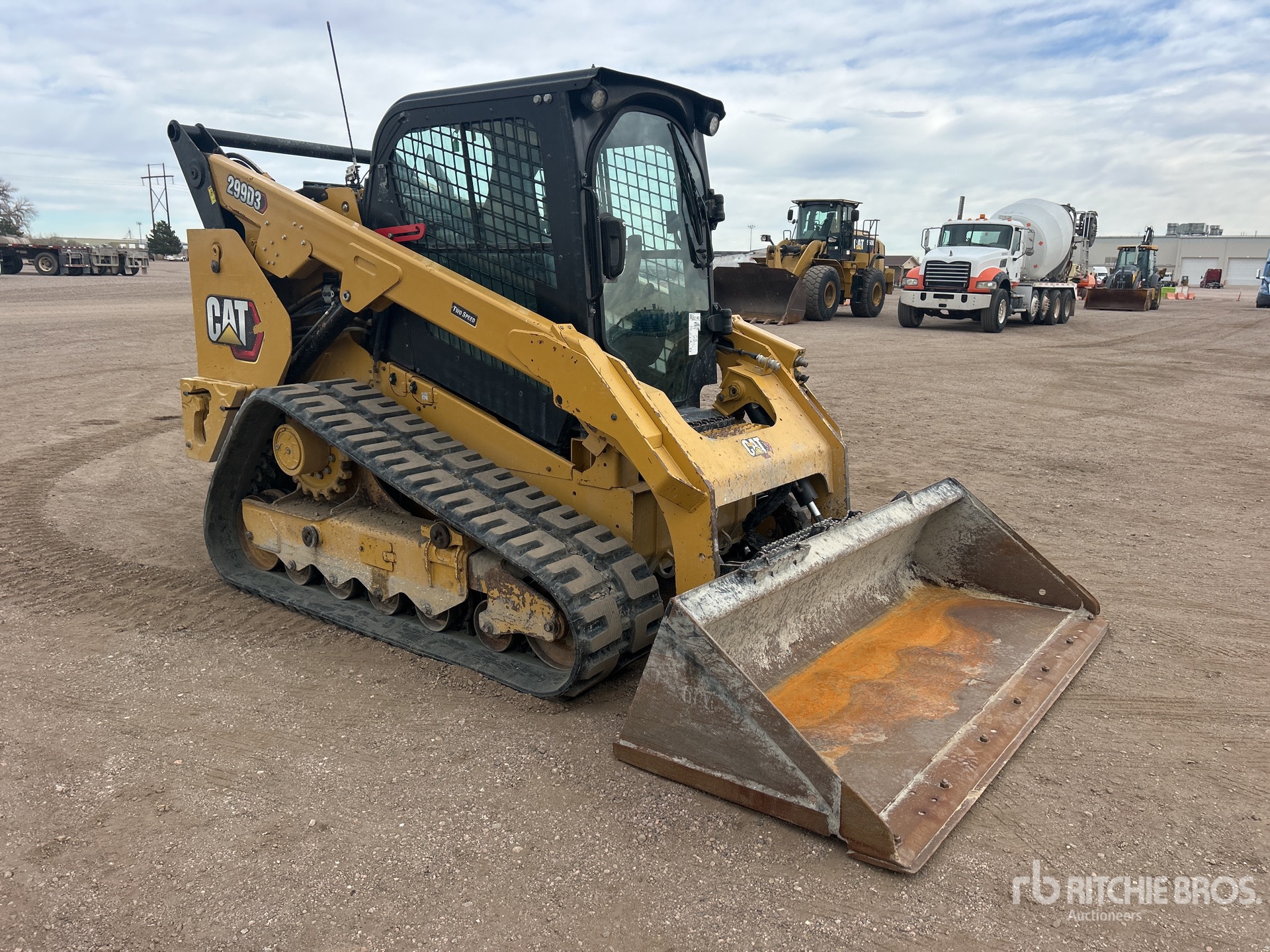 General Appearance with Foto, angolo anteriore destro