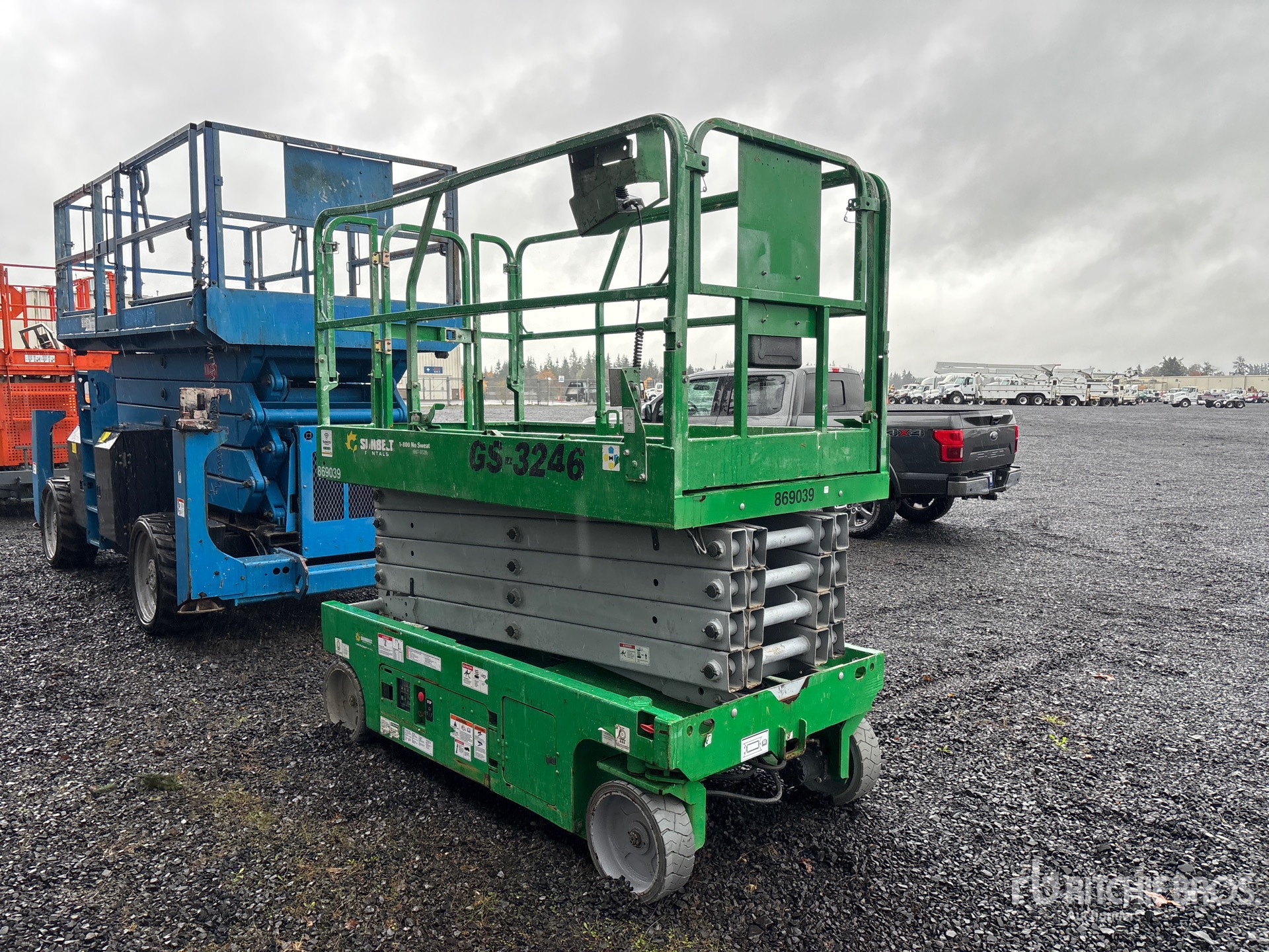 General Appearance with Picture, Right Front Corner