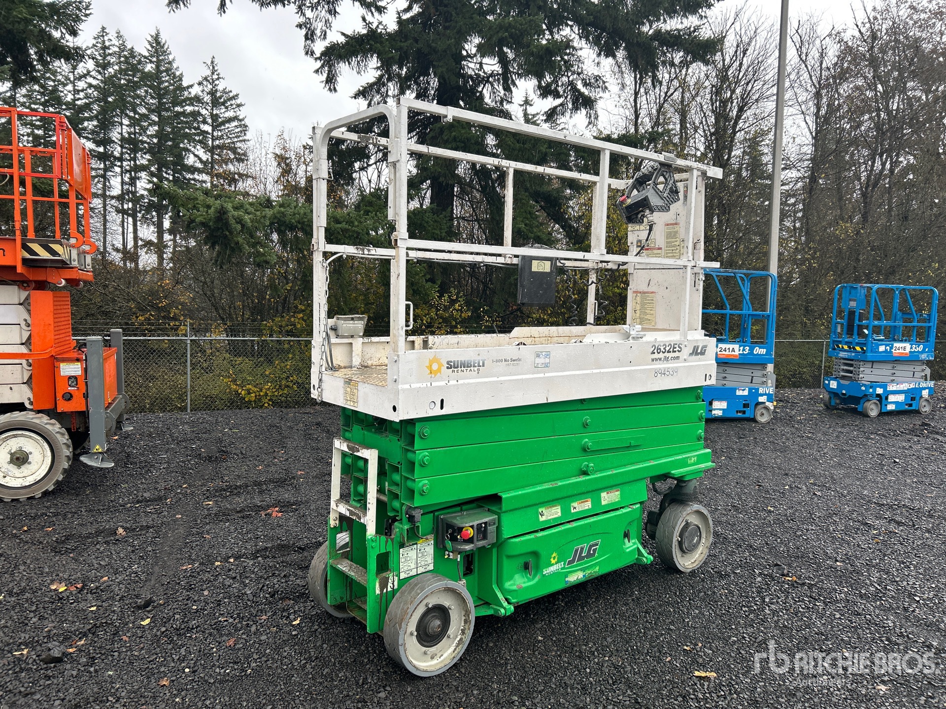 General Appearance with Featured Photo