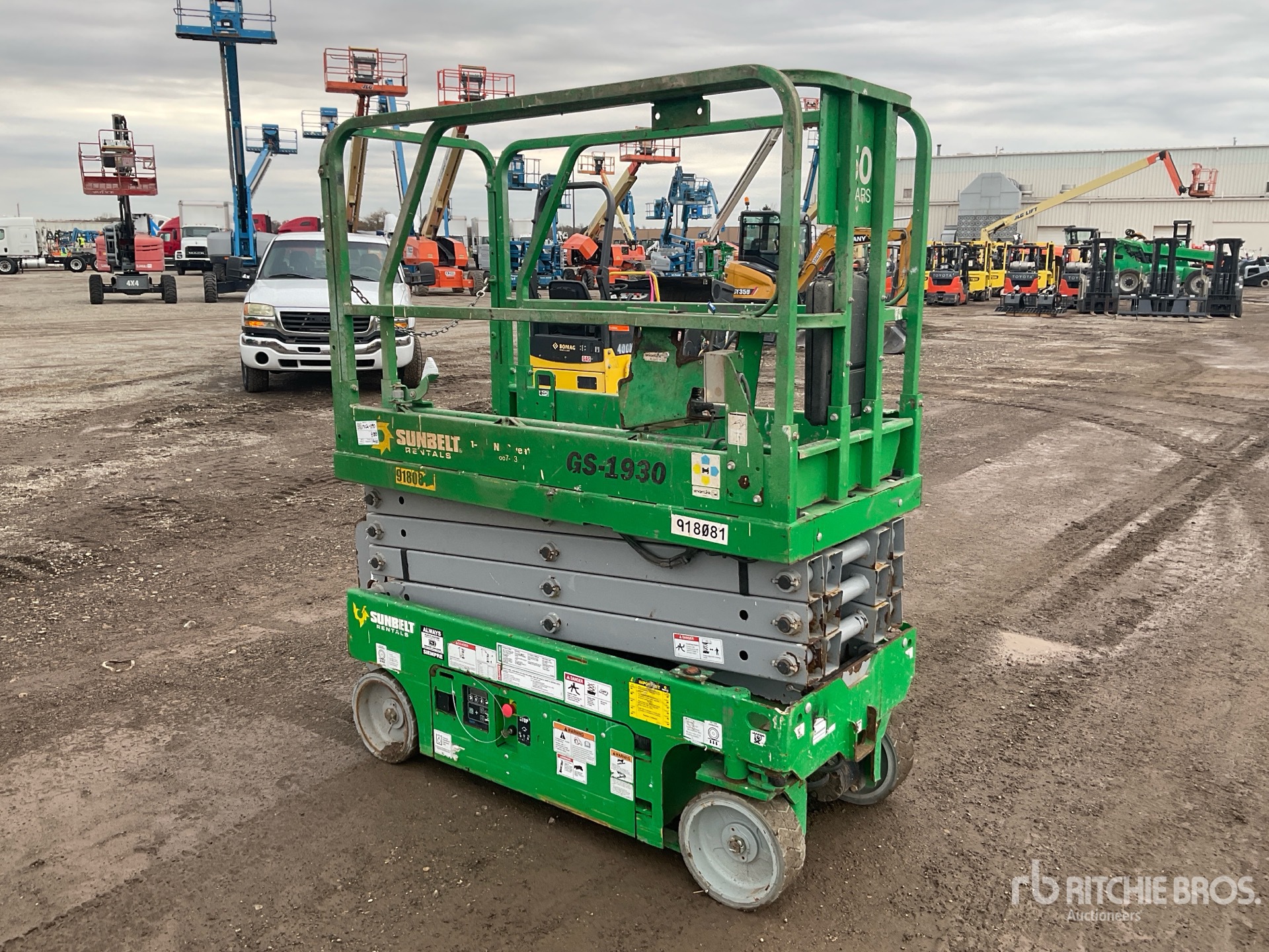 General Appearance with Picture, Right Front Corner