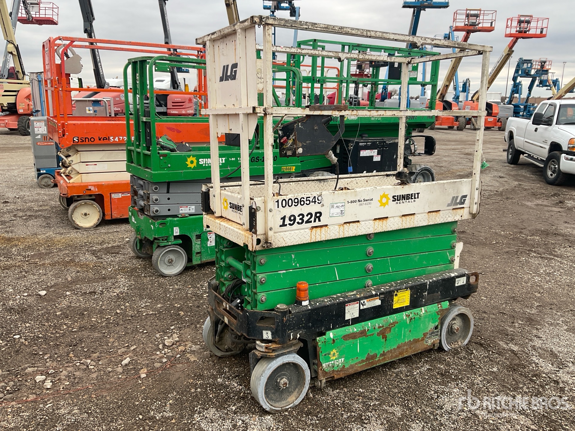 General Appearance with Picture, Left Front Corner