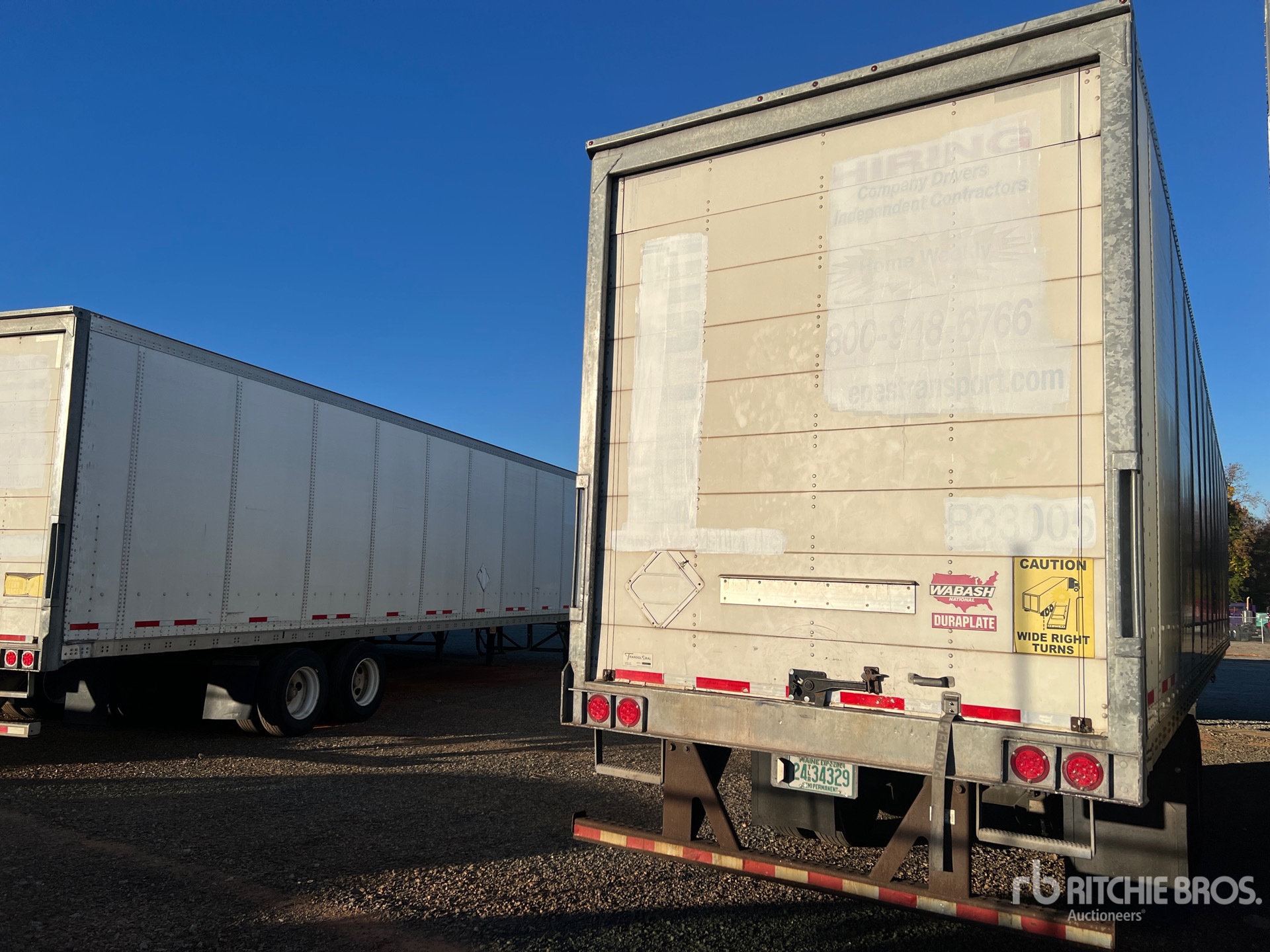 Aspect général with Image, coin arrière droit