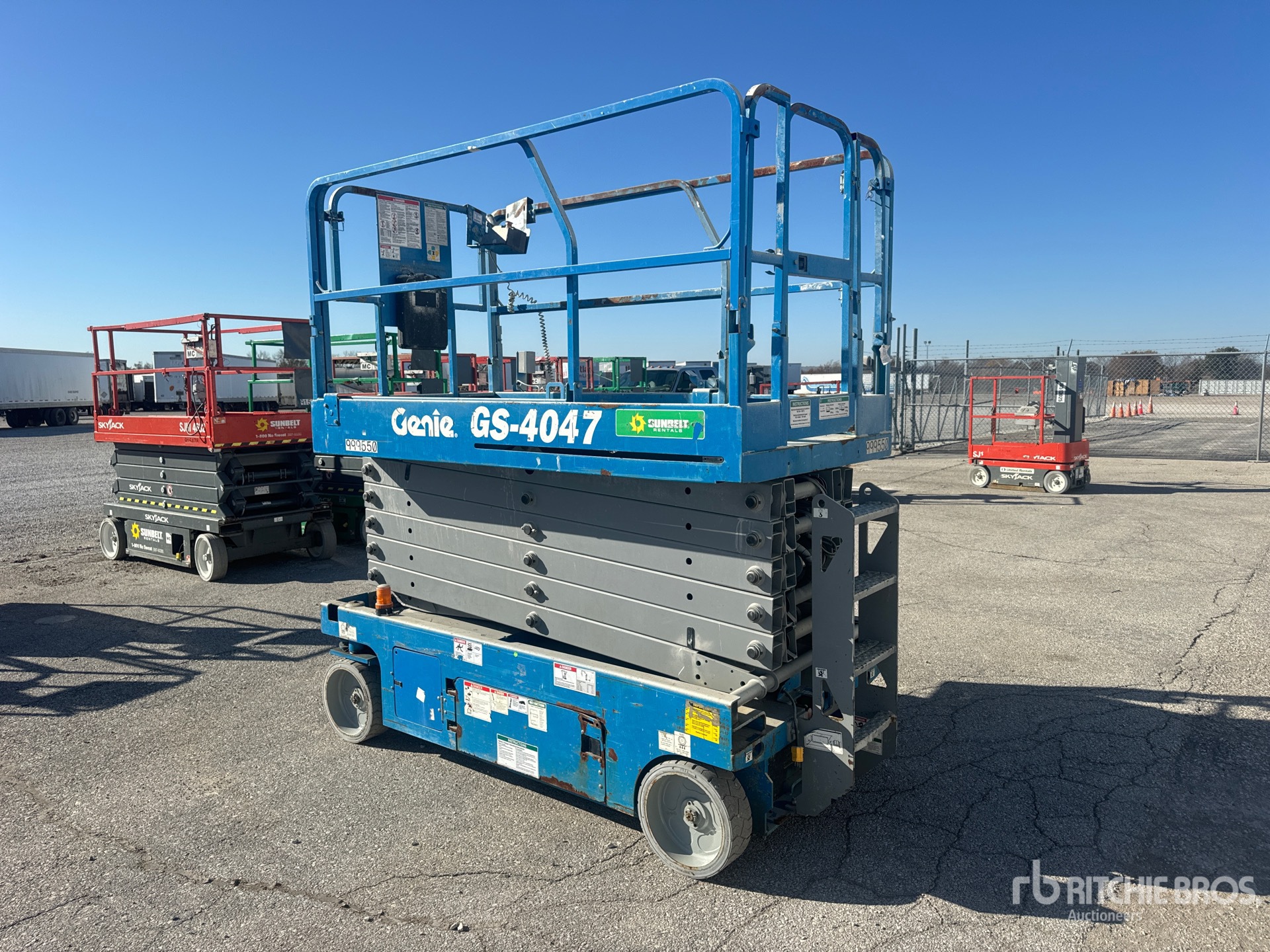 Aspect général with Image, coin arrière gauche