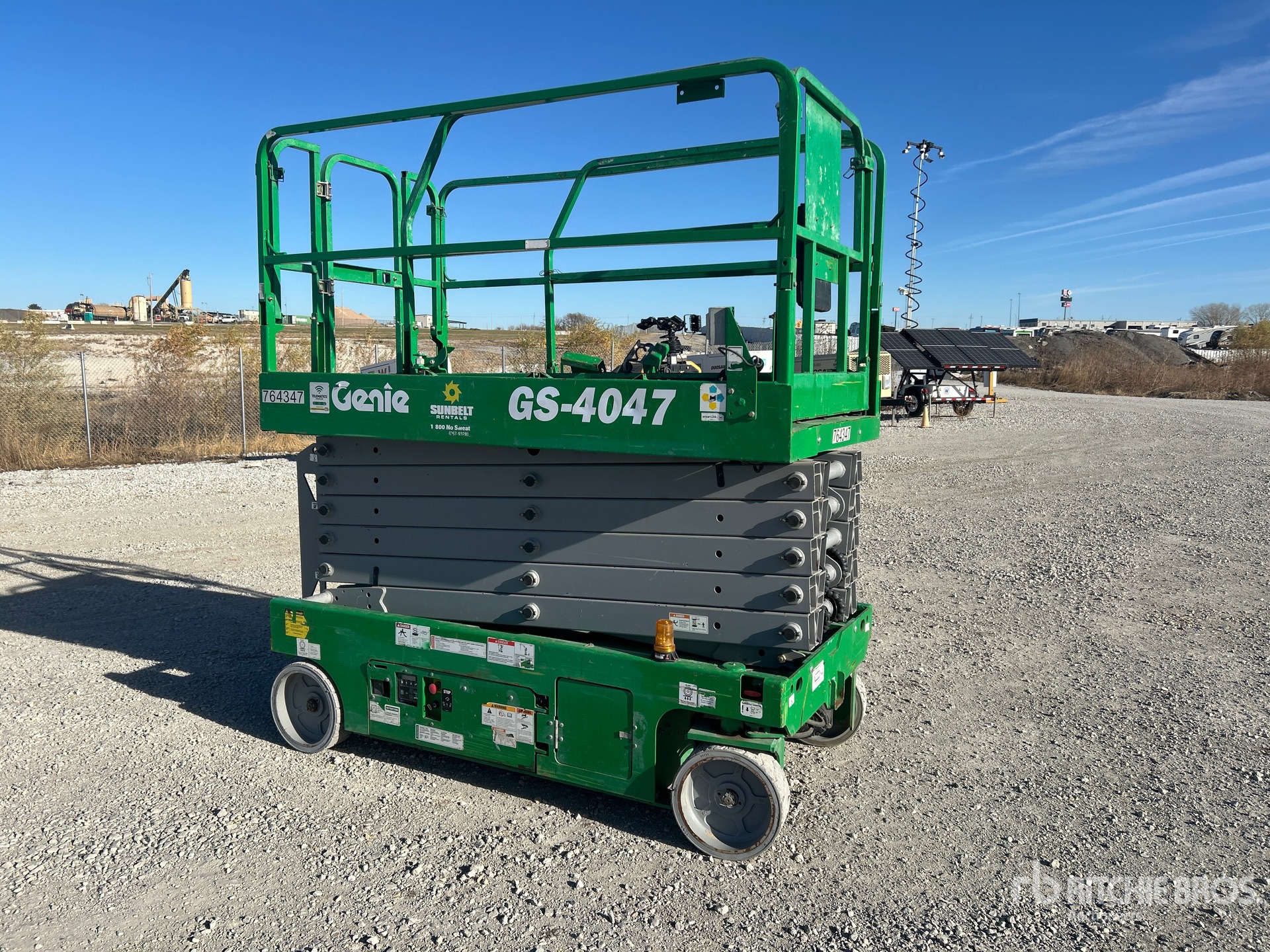 Aspect général with Image, coin avant droit