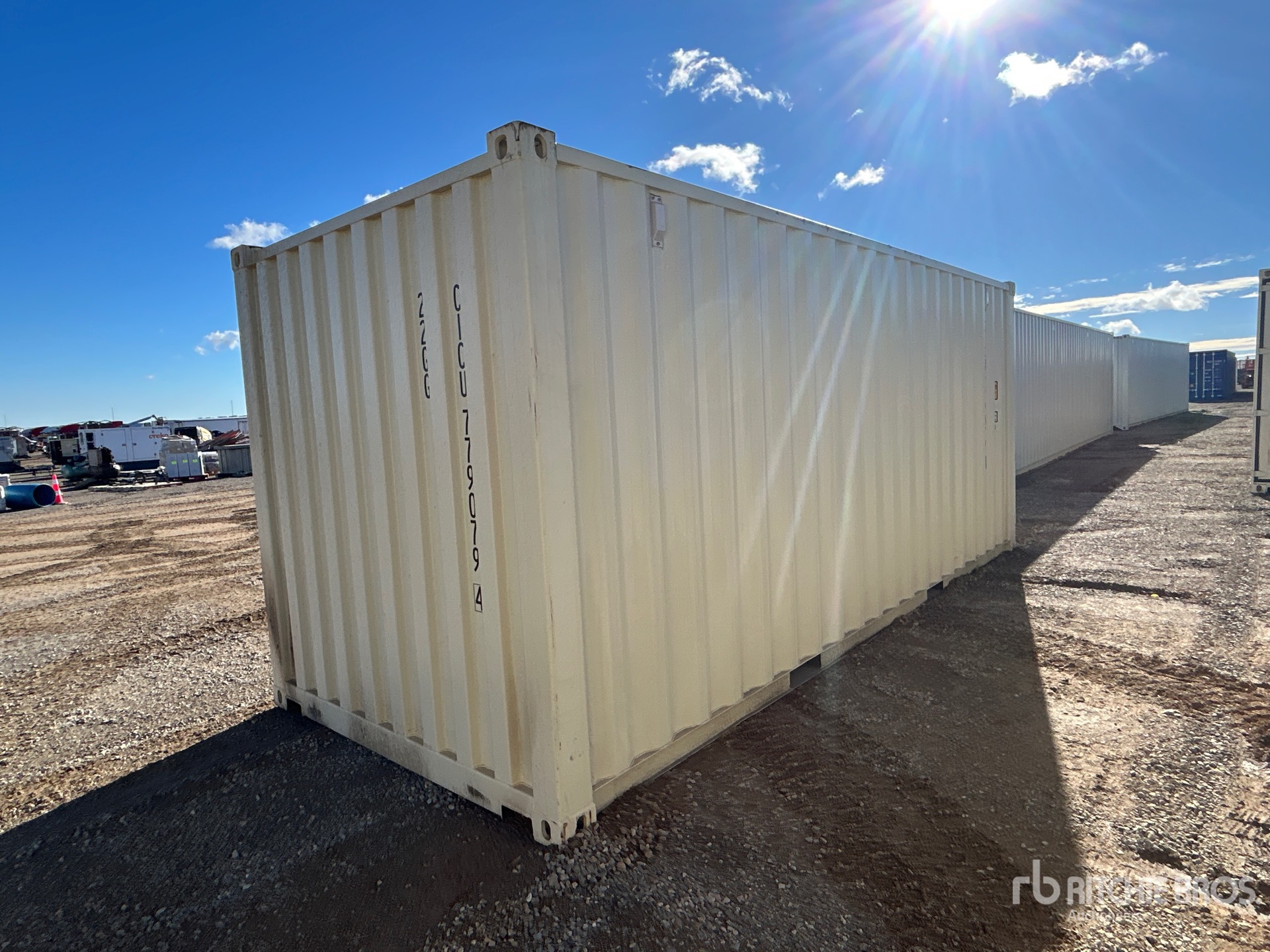 General Appearance with Bild, Ecke hinten rechts