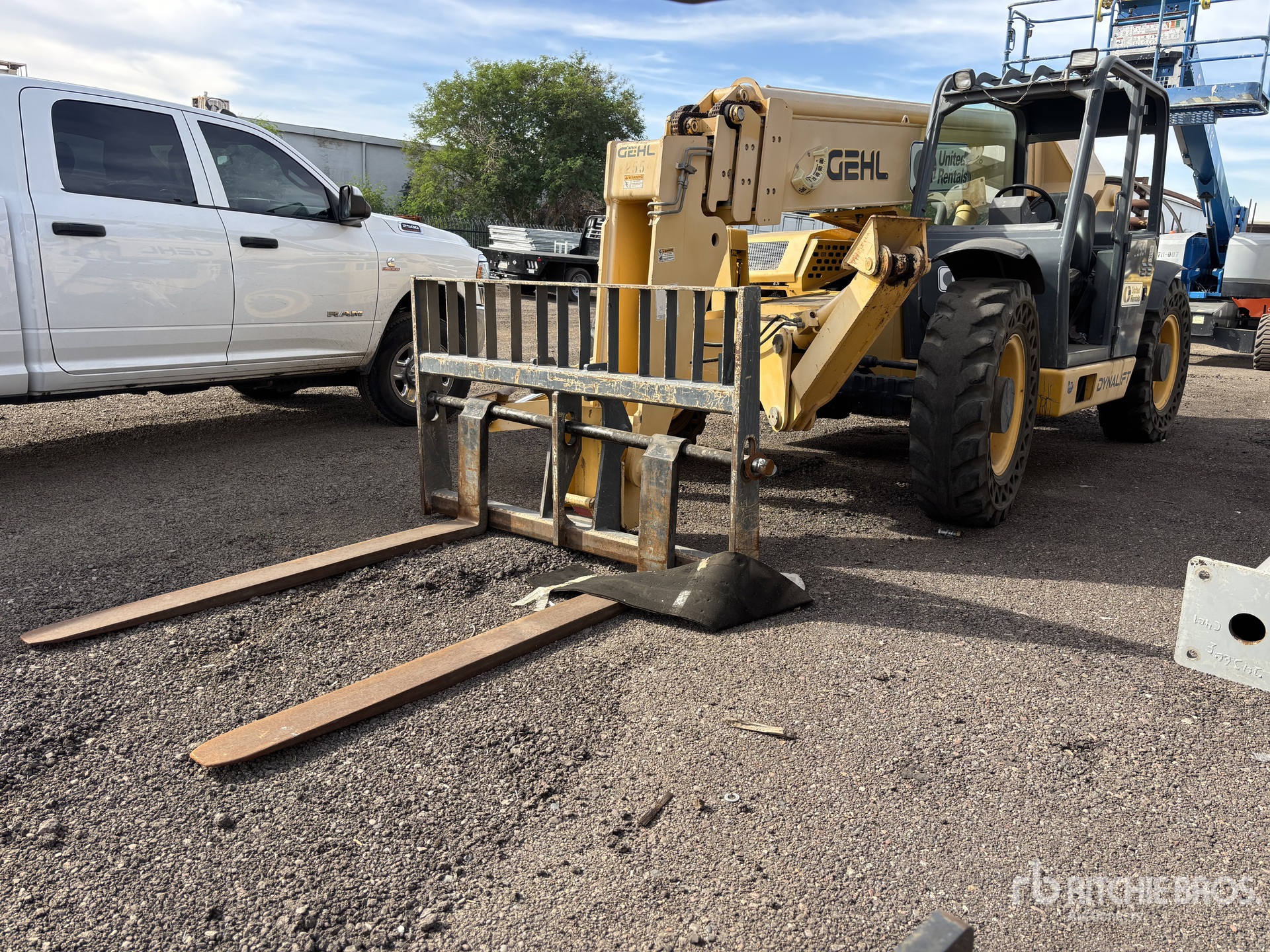 General Appearance with Featured Photo